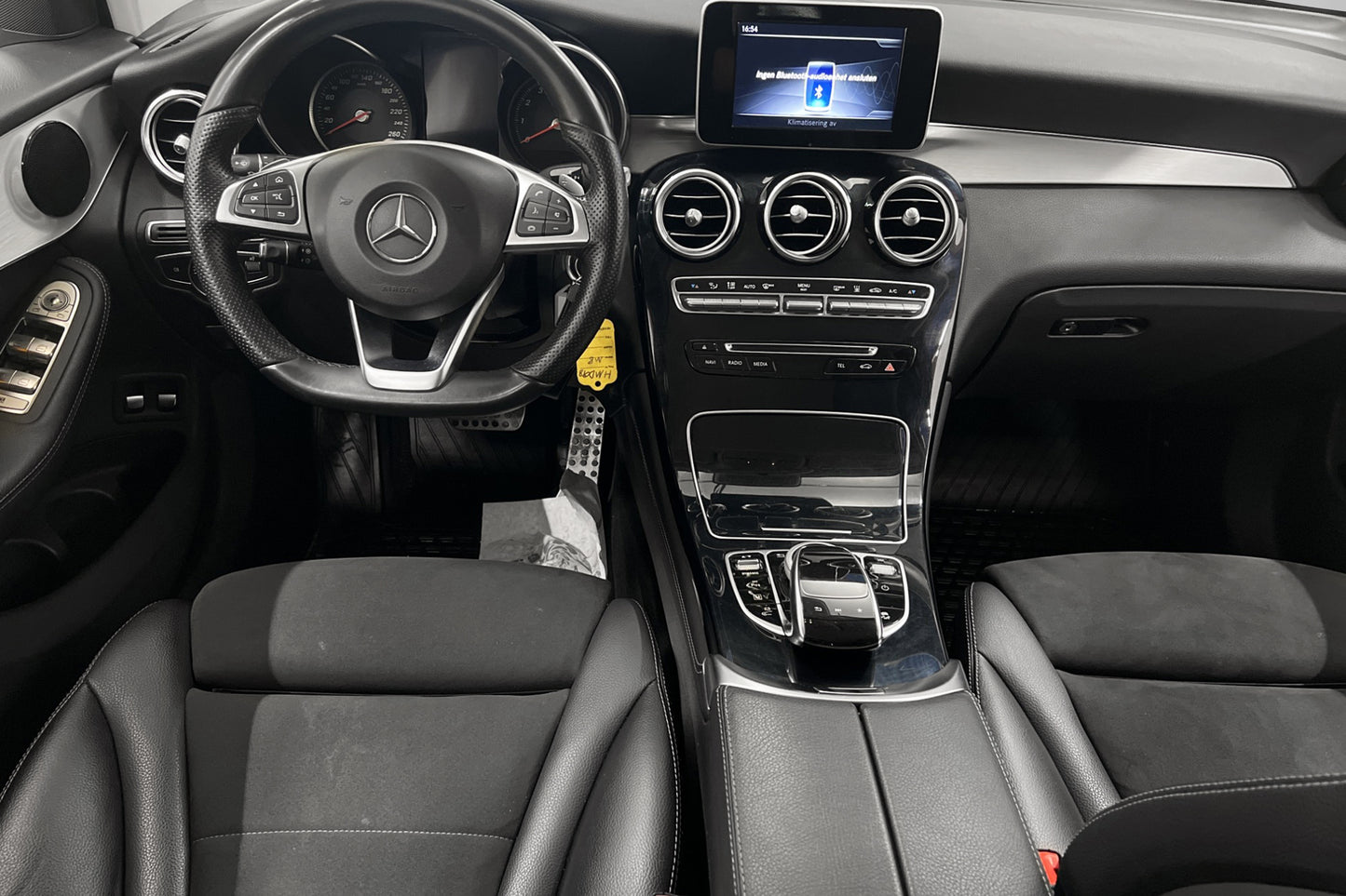 Mercedes-Benz GLC 350 e 4Matic 327hk Värmare Dragkrok Kamera