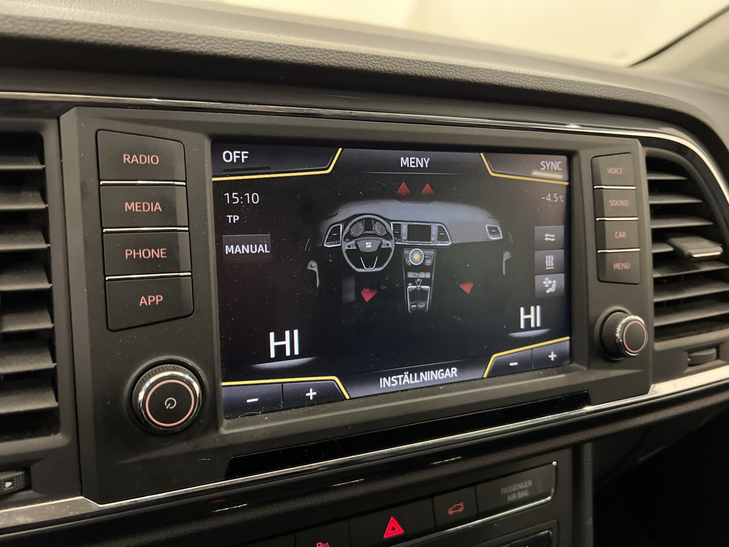 SEAT Ateca 1.0 TSI 115hk Style Värmare CarPlay Sensorer Drag