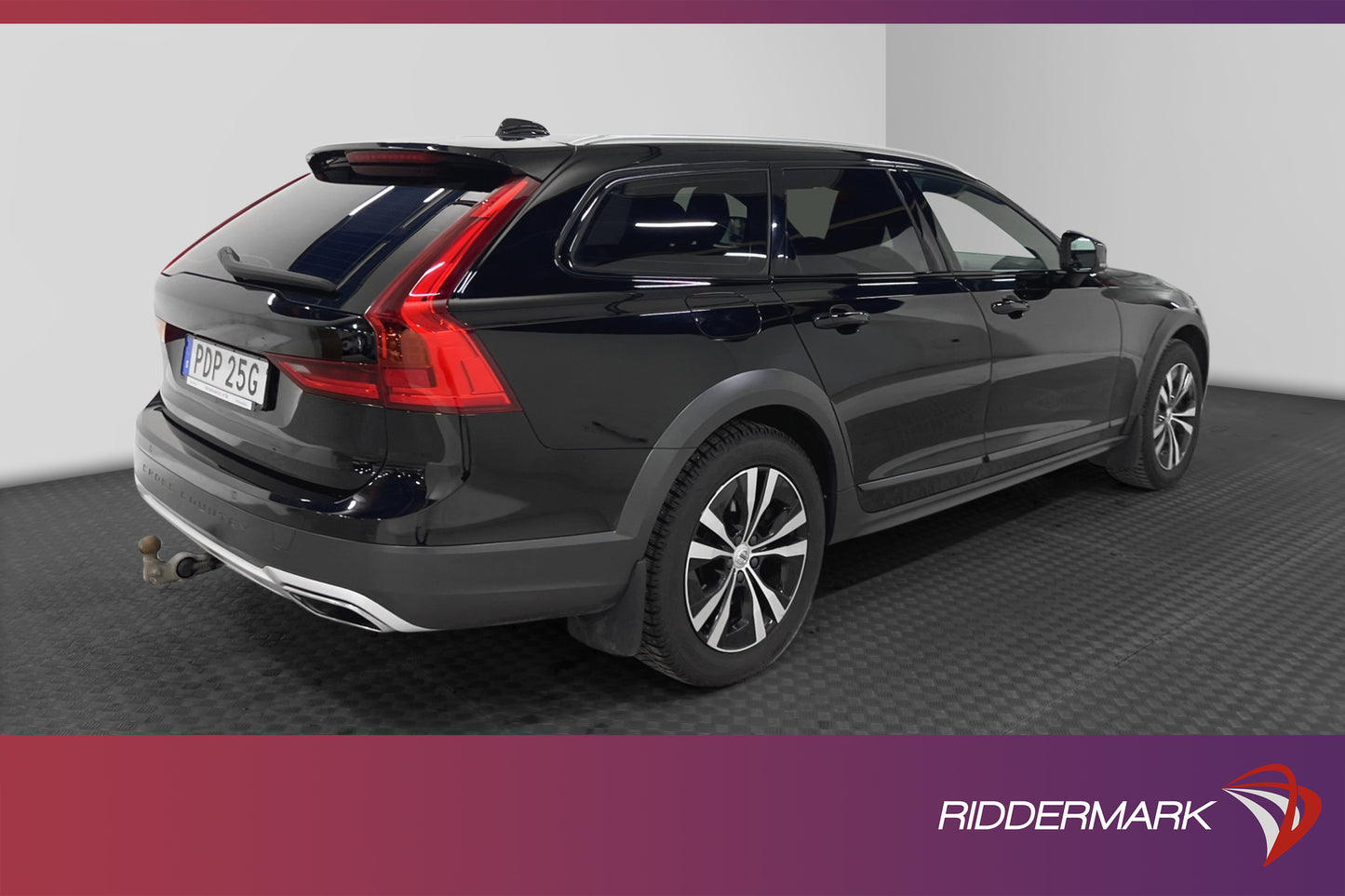 Volvo V90 Cross Country D4 200hk AWD Momentum D-Värm VOC H/K