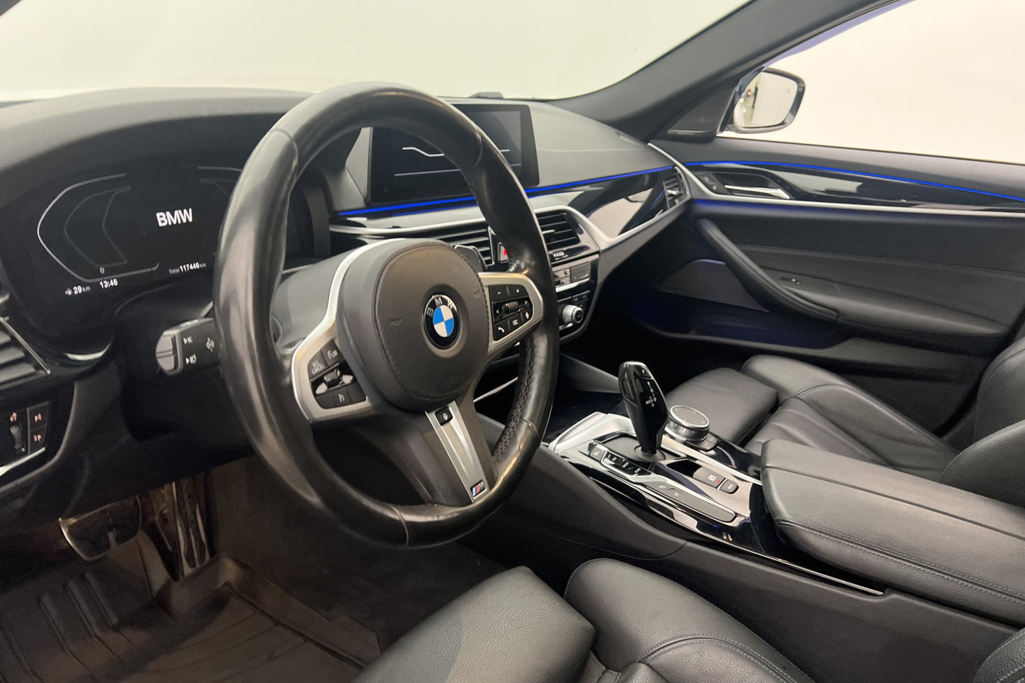 BMW 520 d xDrive 190hk Innovation Edt H/K Pano HUD 360° Navi