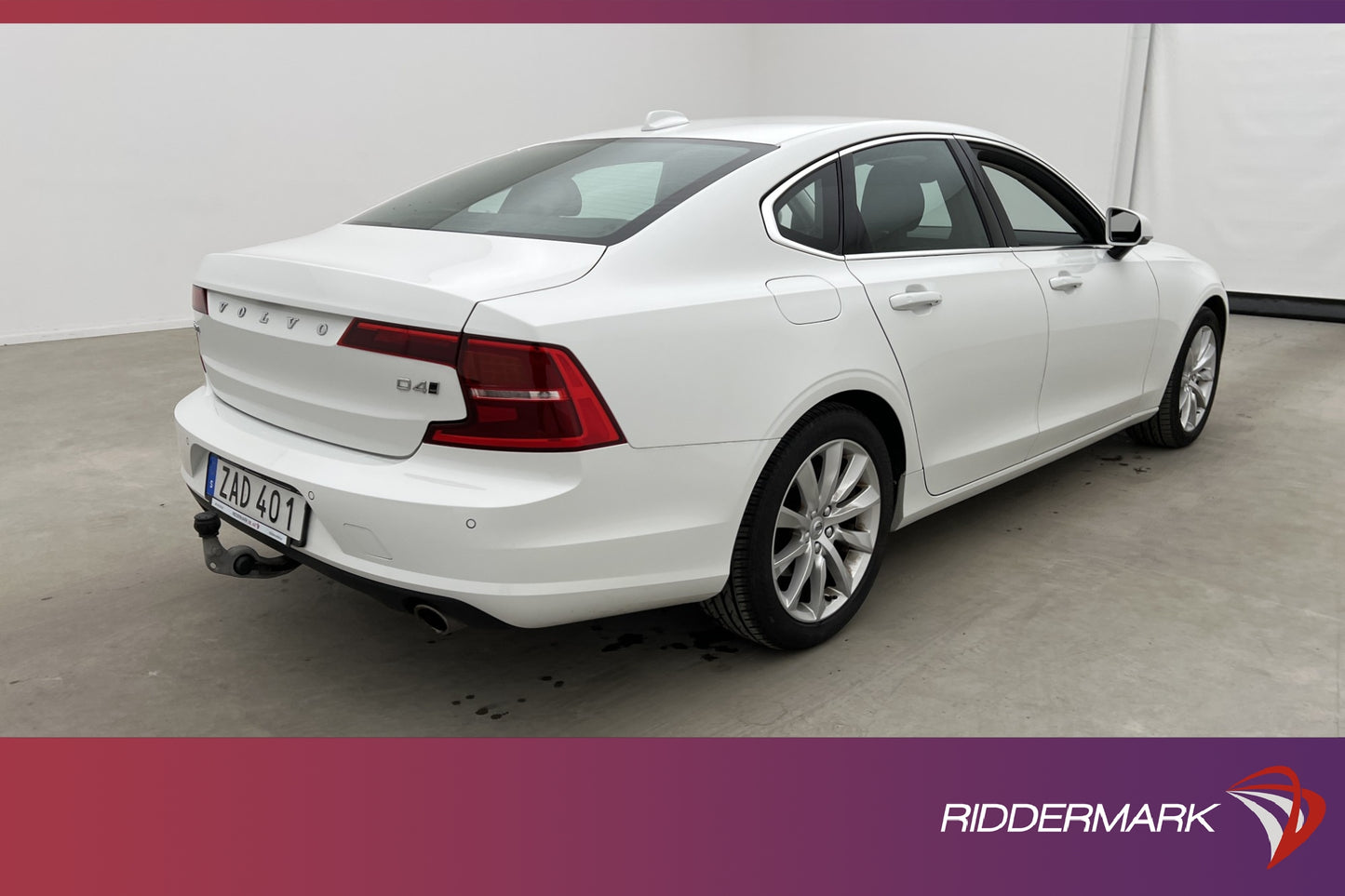 Volvo S90 D4 AWD Advanced Edt VOC Värmare Navi Keyless Drag