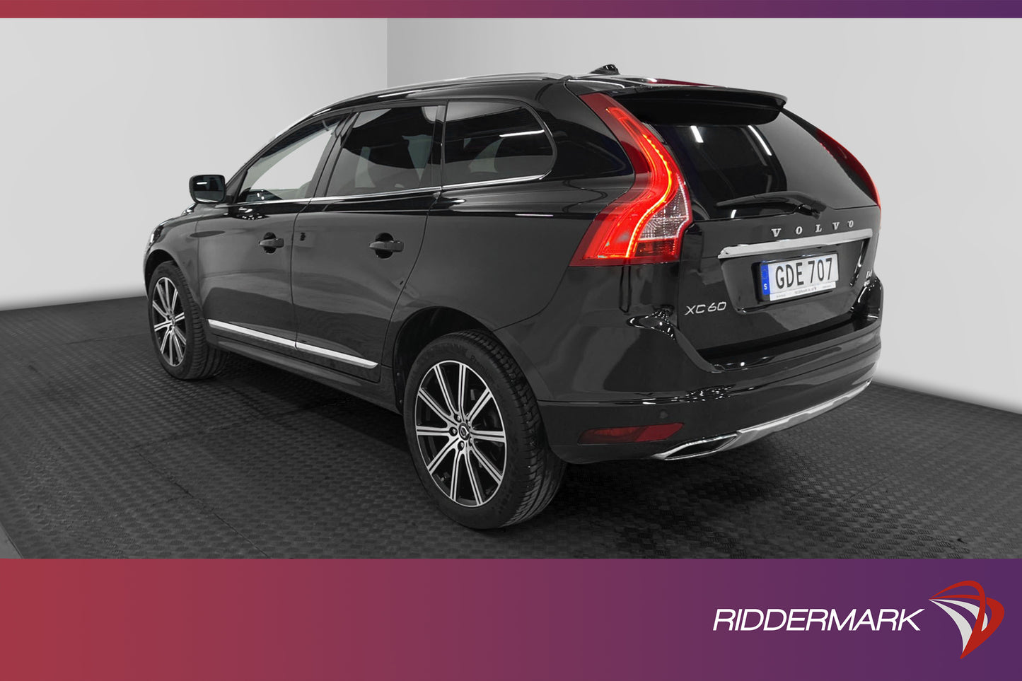 Volvo XC60 D4 181hk AWD Summum Pano VOC D-Värm Skinn Navi