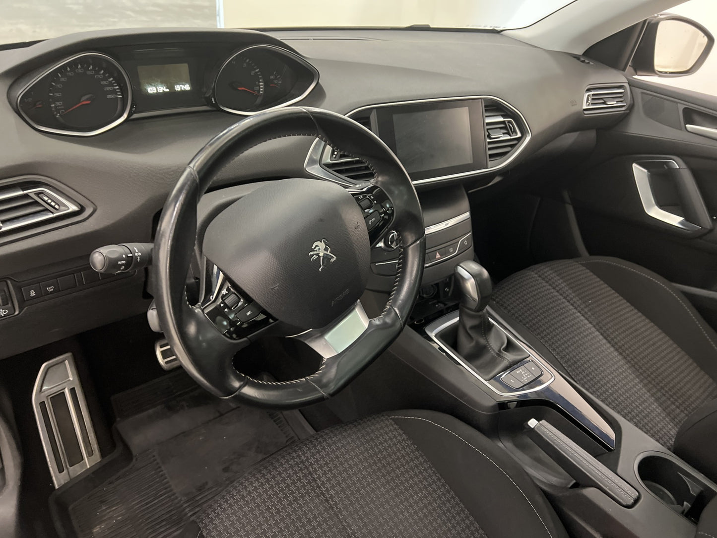 Peugeot 308 SW 130hk Active Panorama B-Kamera Navi BT