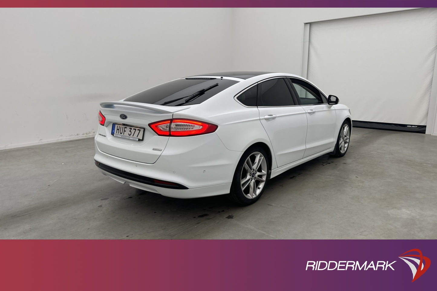 Ford Mondeo 1.5 EcoBoost 160hk Titanium Pano Värmare Kamera