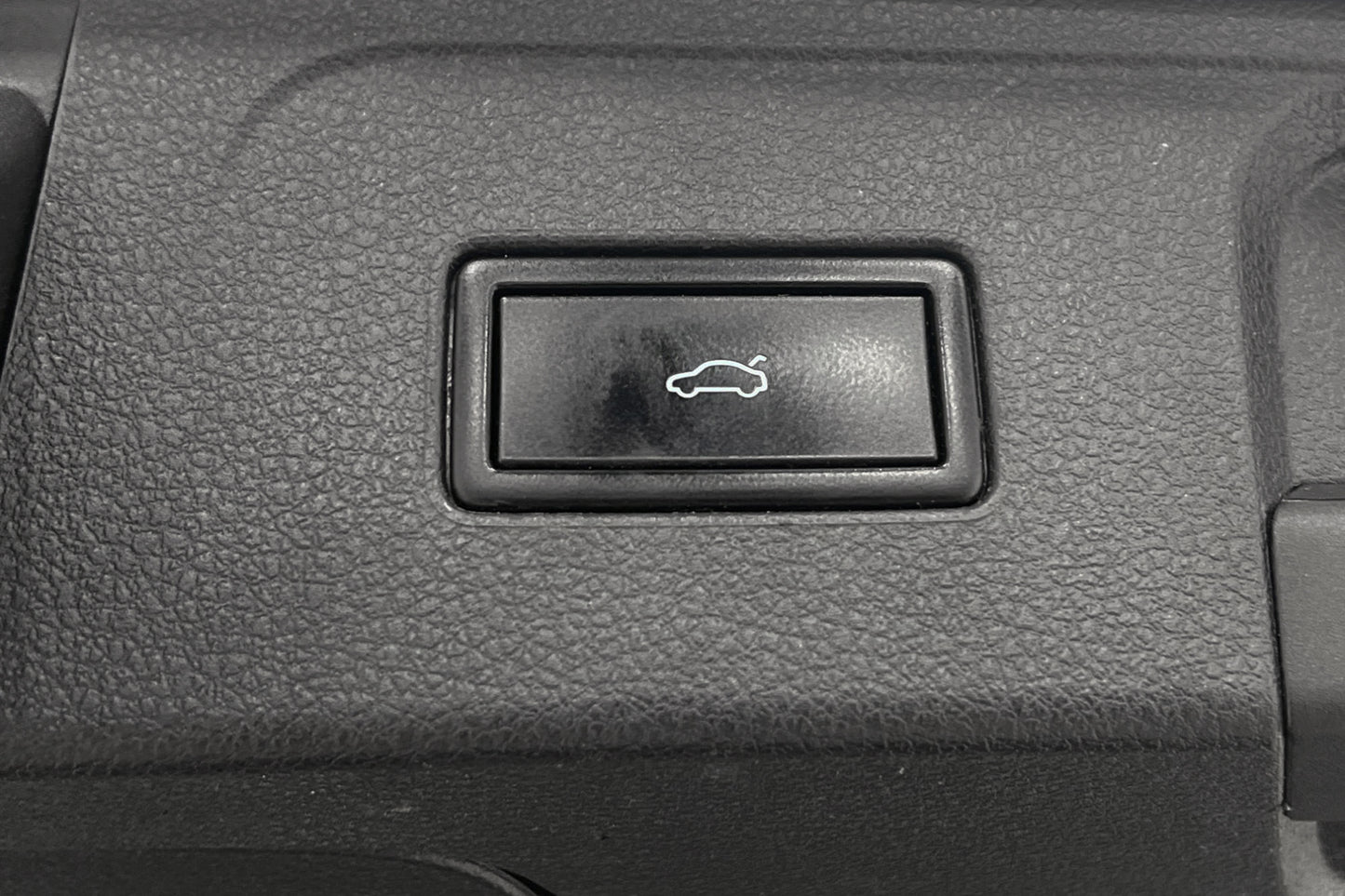 Volkswagen Passat 4M 190hk D-Värmare Bkamera Keyless Drag