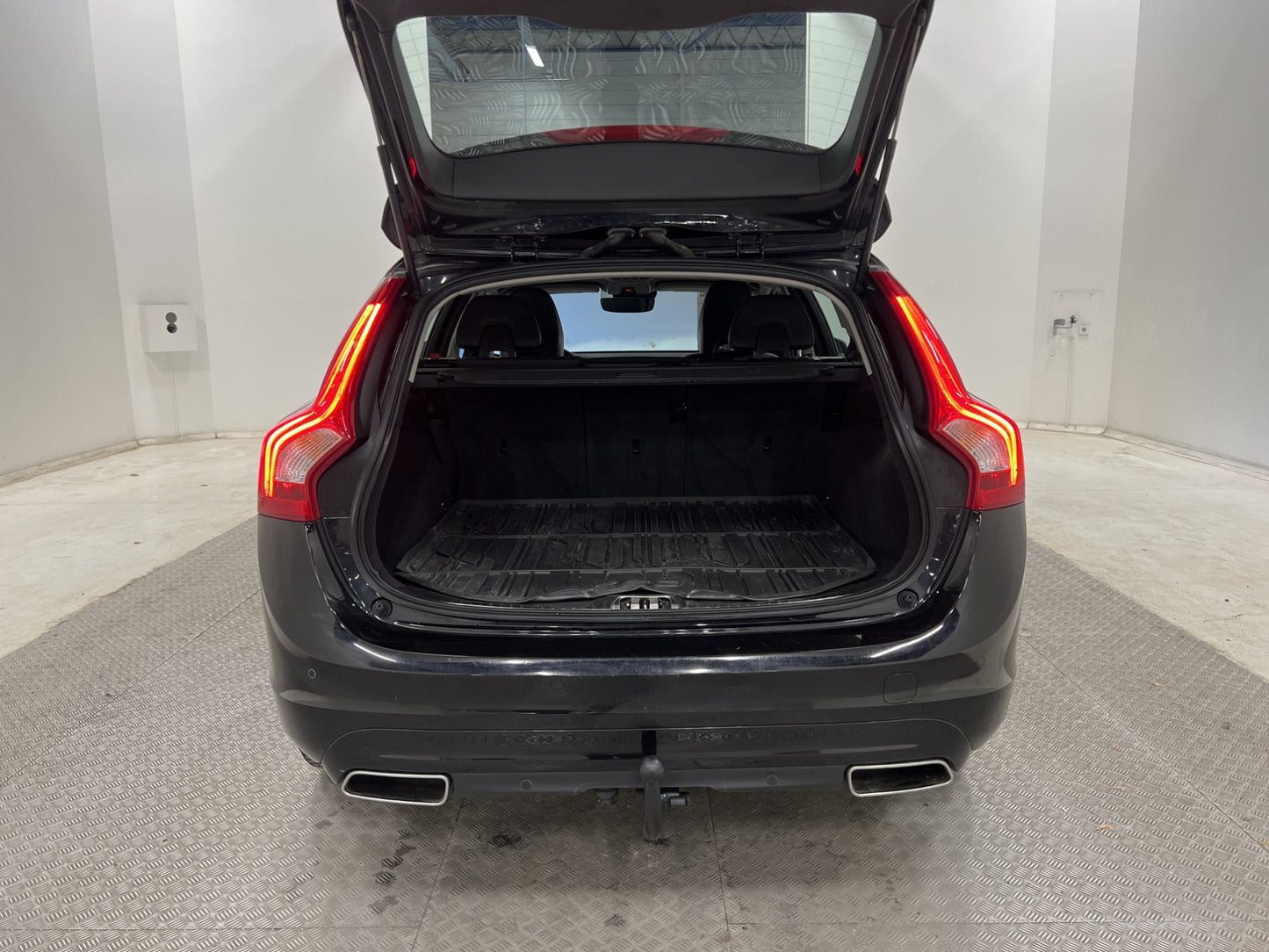 Volvo V60 D4 190hk Geartronic Summum VOC NAVI D-Värm