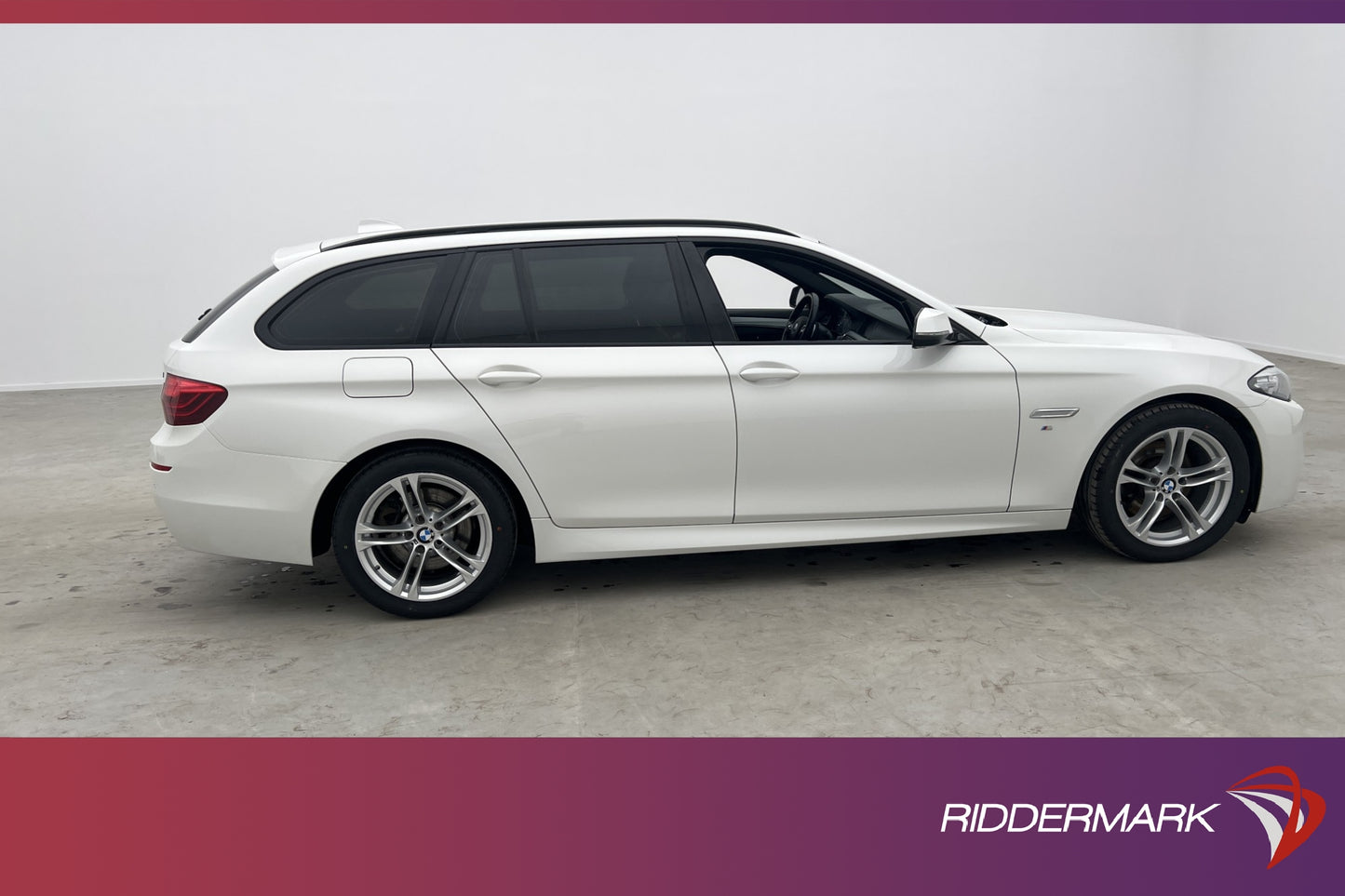 BMW 520d 190hk xDrive M-Sport B-Kamera HiFi Navi Skinn Drag