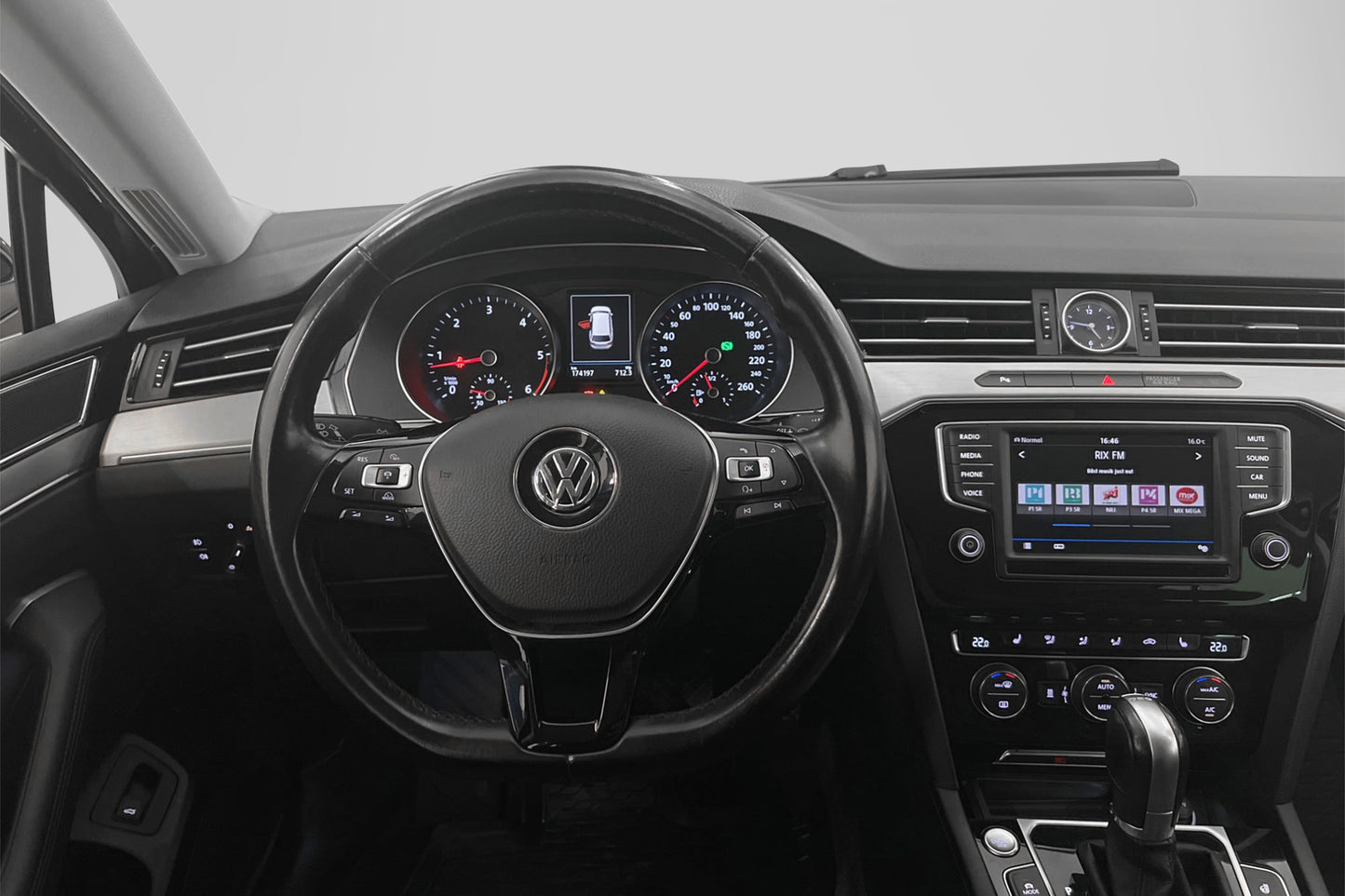 Volkswagen Passat 2.0 TDI 4M 190hk R-Line Värmare B-kam Drag