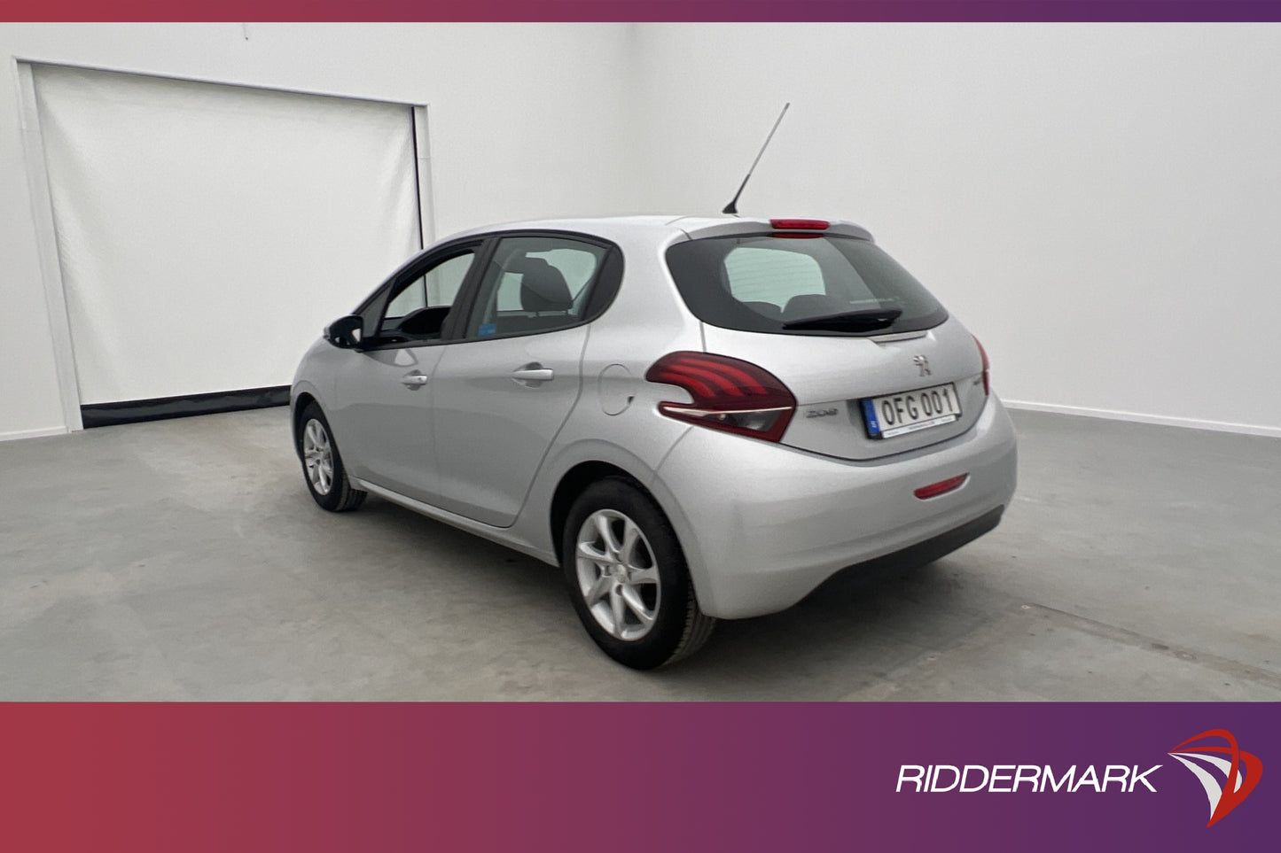 Peugeot 208 PureTech 1.2 VTi 82hk 2 Brukare Farthållare