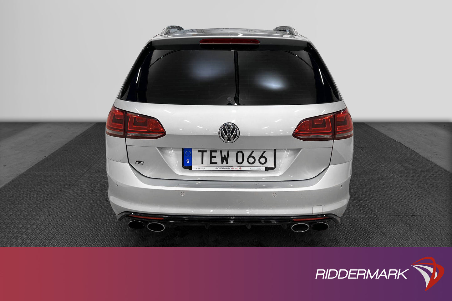 Volkswagen Golf R 2.0 4M 300hk  Pano Carplay Dynaudio B-Kam