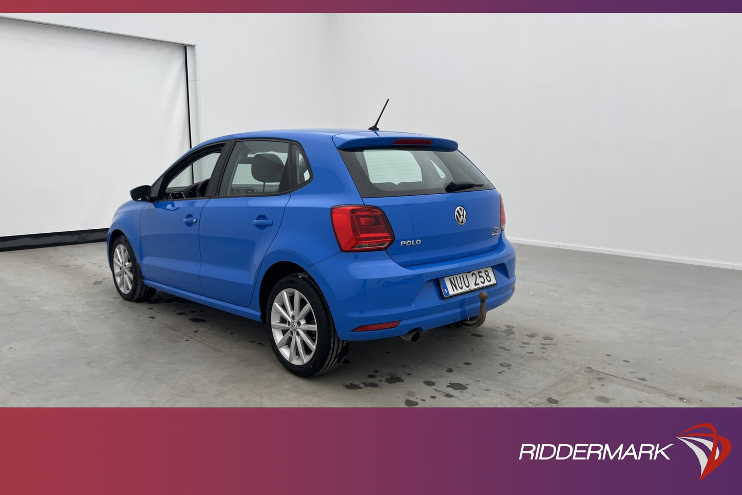 Volkswagen Polo 1.2 TSI 90hk Premium Kamera Farthållare Drag