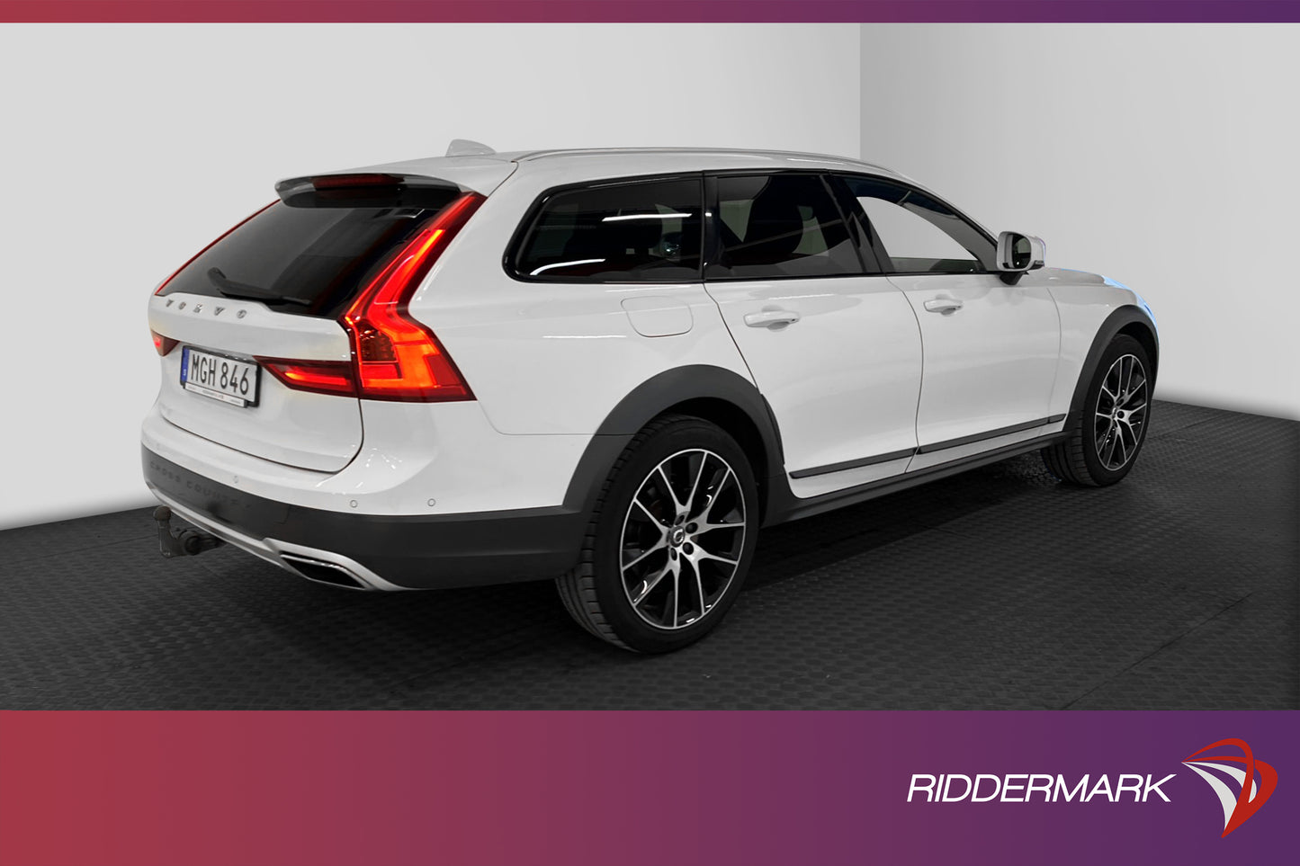 Volvo V90 Cross Country D4 AWD 190hk Plus VOC B-kam Drag HUD