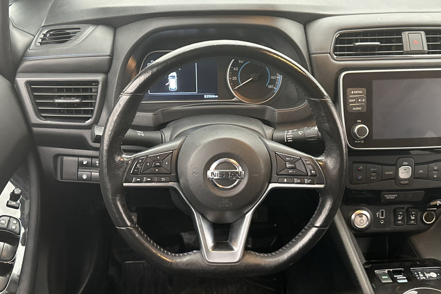 Nissan Leaf 40 kWh 150hk N-Connecta Värmare 360° Navi