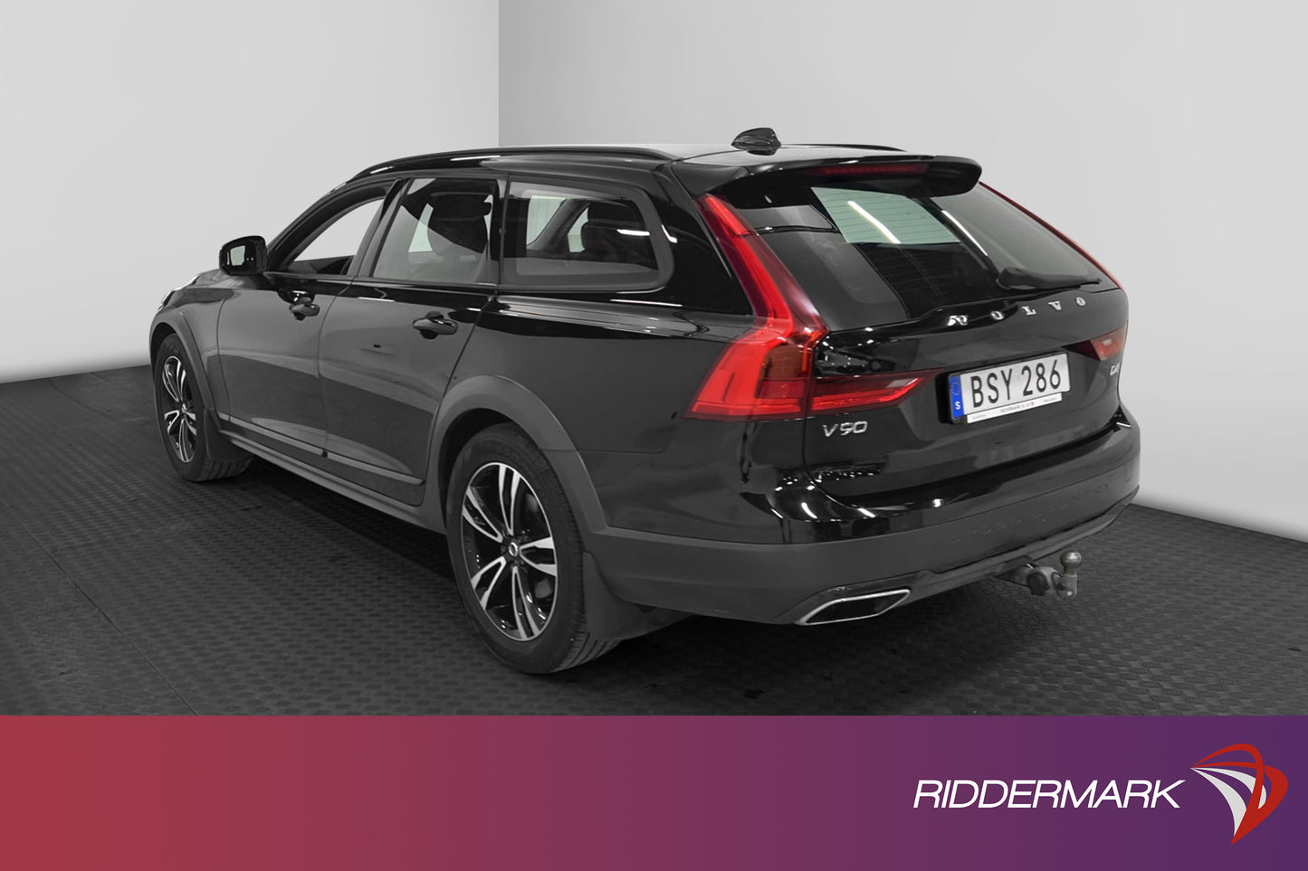 Volvo V90 Cross Country D4 AWD 190hk Kinetic Värmare Drag