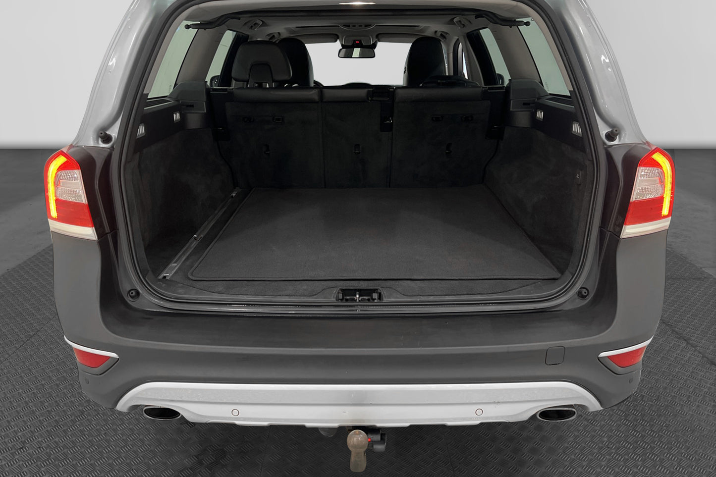 Volvo XC70 D5 215hk AWD Summum Taklucka D-värm VOC Navi Drag