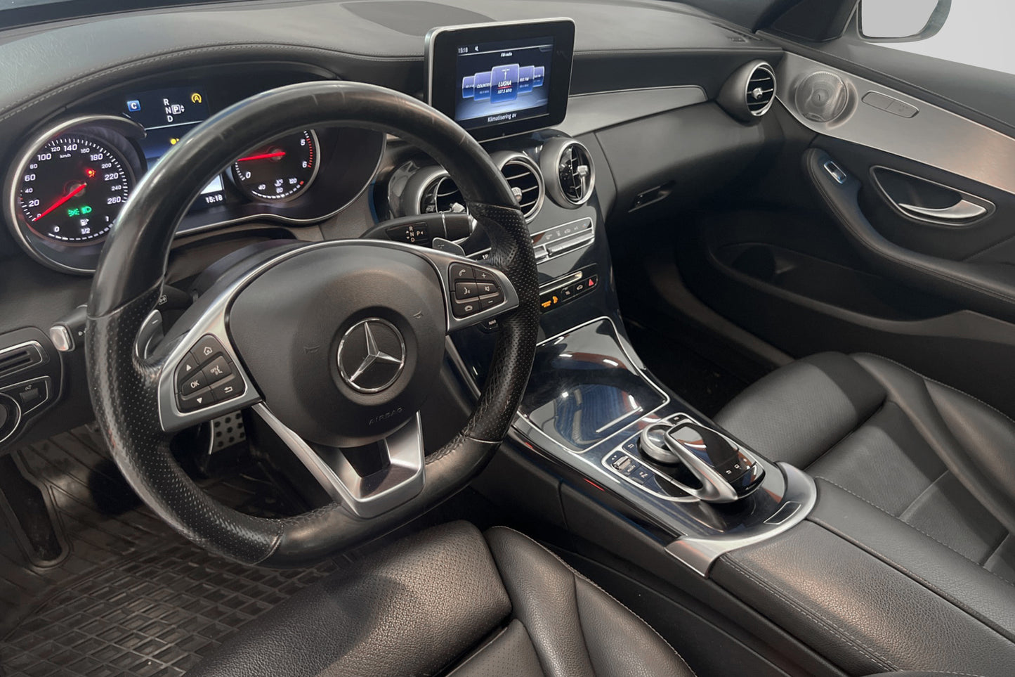 Mercedes-Benz C 250T 4M 204hk AMG Pano Burmester Skinn DVärm