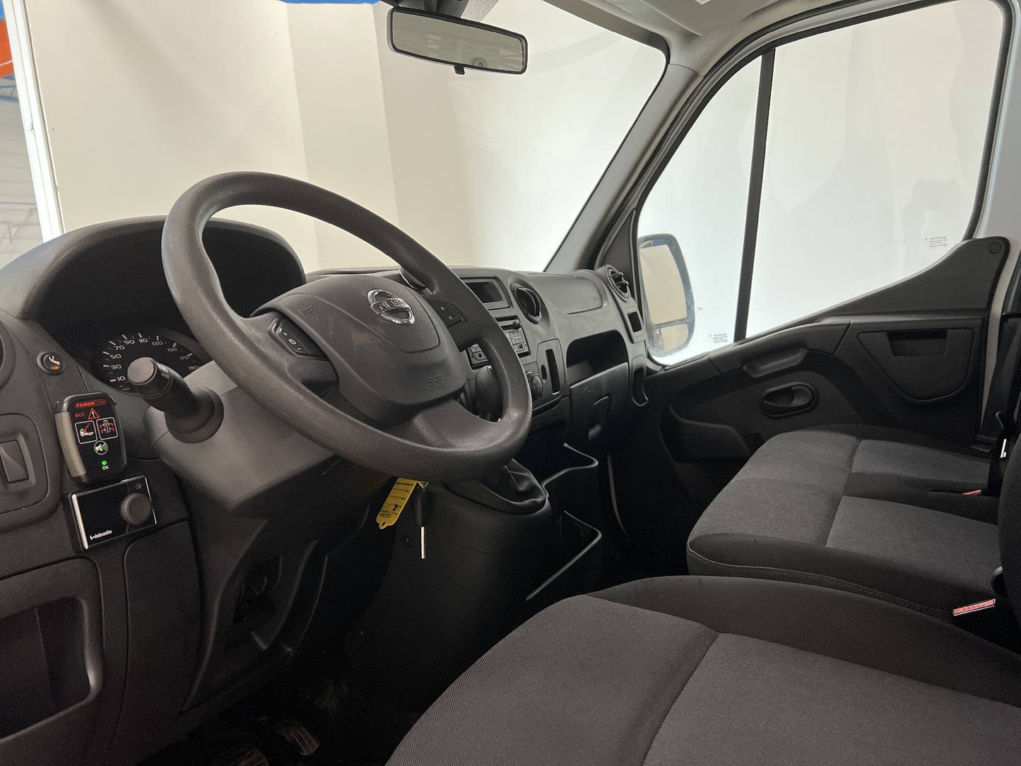 Nissan NV400 KranBil L4 2.3 dCi 170hk Värmare 3-Sits Moms