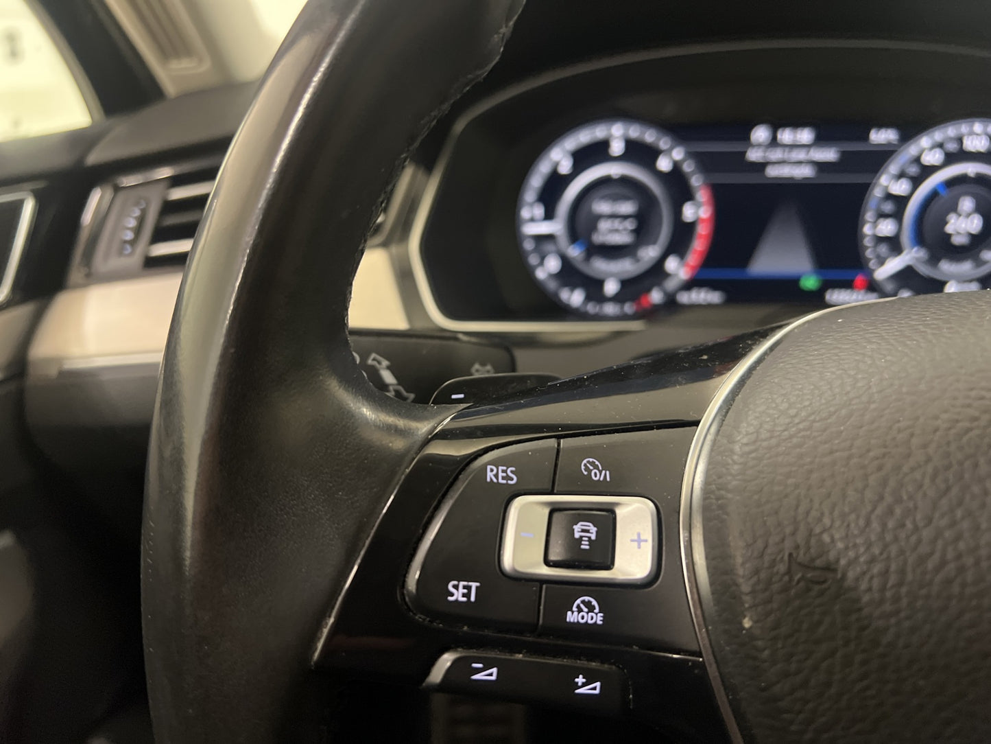 Volkswagen Passat Alltrack 4M 190hk Executive Cockpit Drag