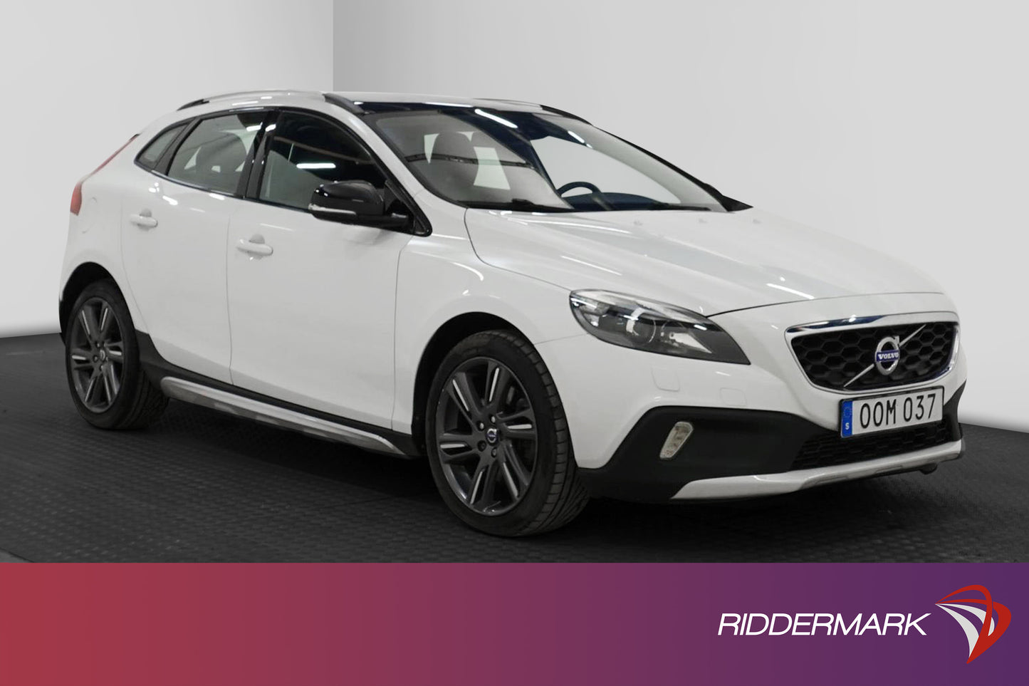 Volvo V40 CC D4 177hk Summum VOC Värmare Pano Skinn Dragkrok