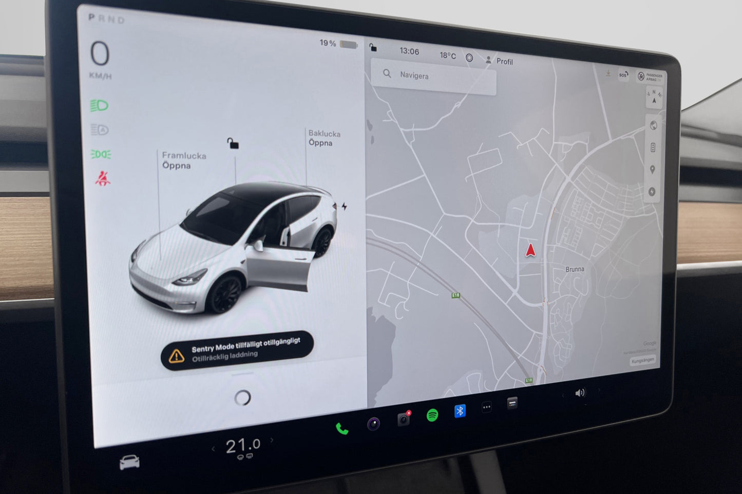 Tesla Model Y Performance AWD 450hk Svensksåld FSD