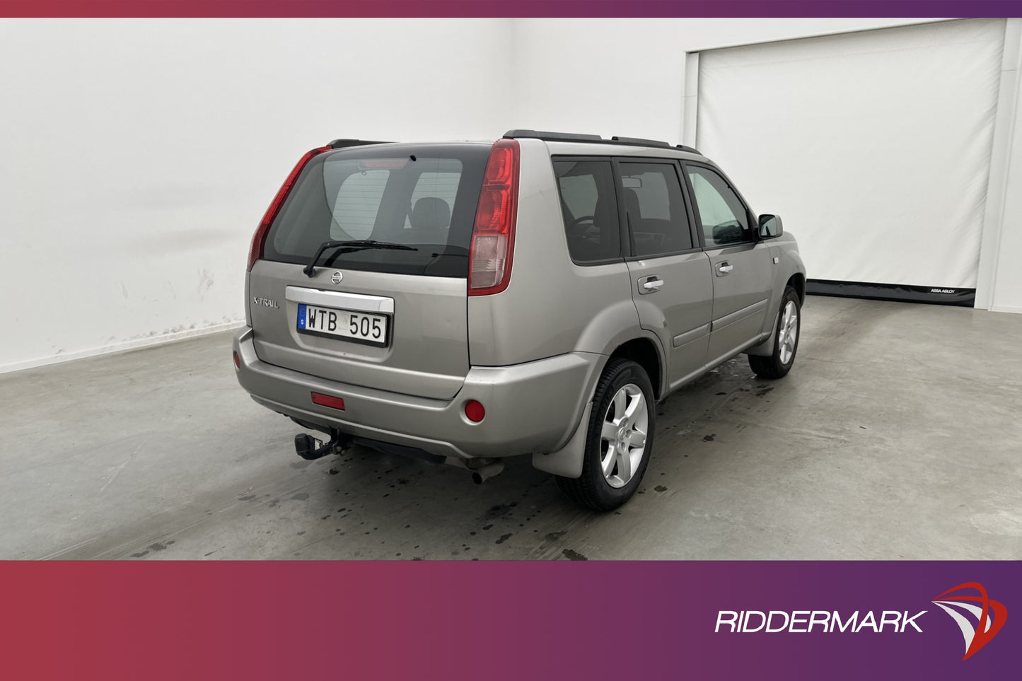 Nissan X-Trail 2.5 4x4 165hk Pano Skinn Elstolar Dragkrok