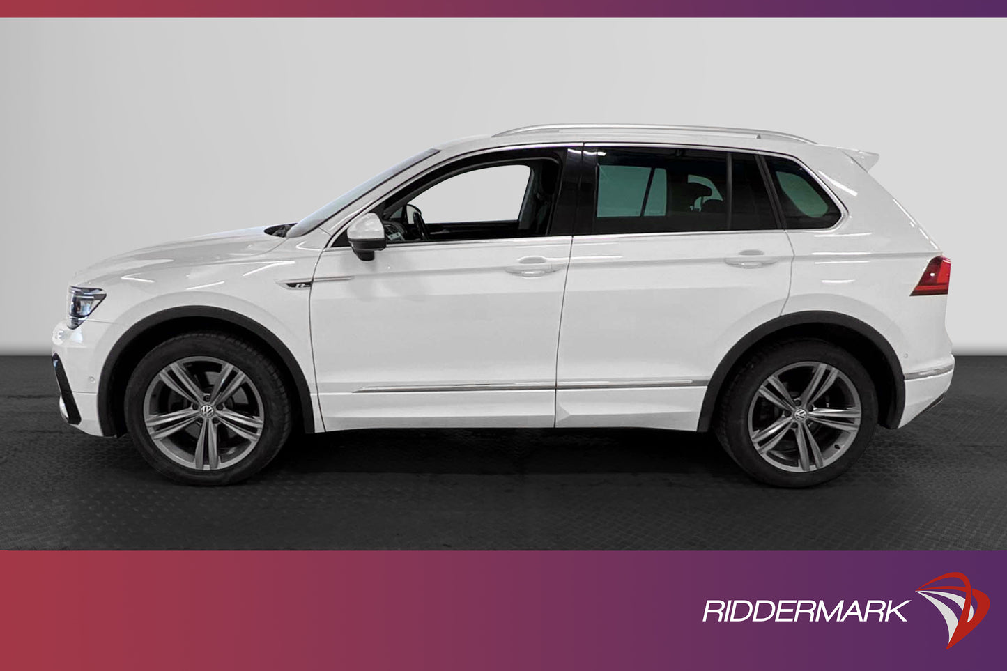 Volkswagen Tiguan 2.0 TDI 190hk R-line Cockpit D-värm Navi