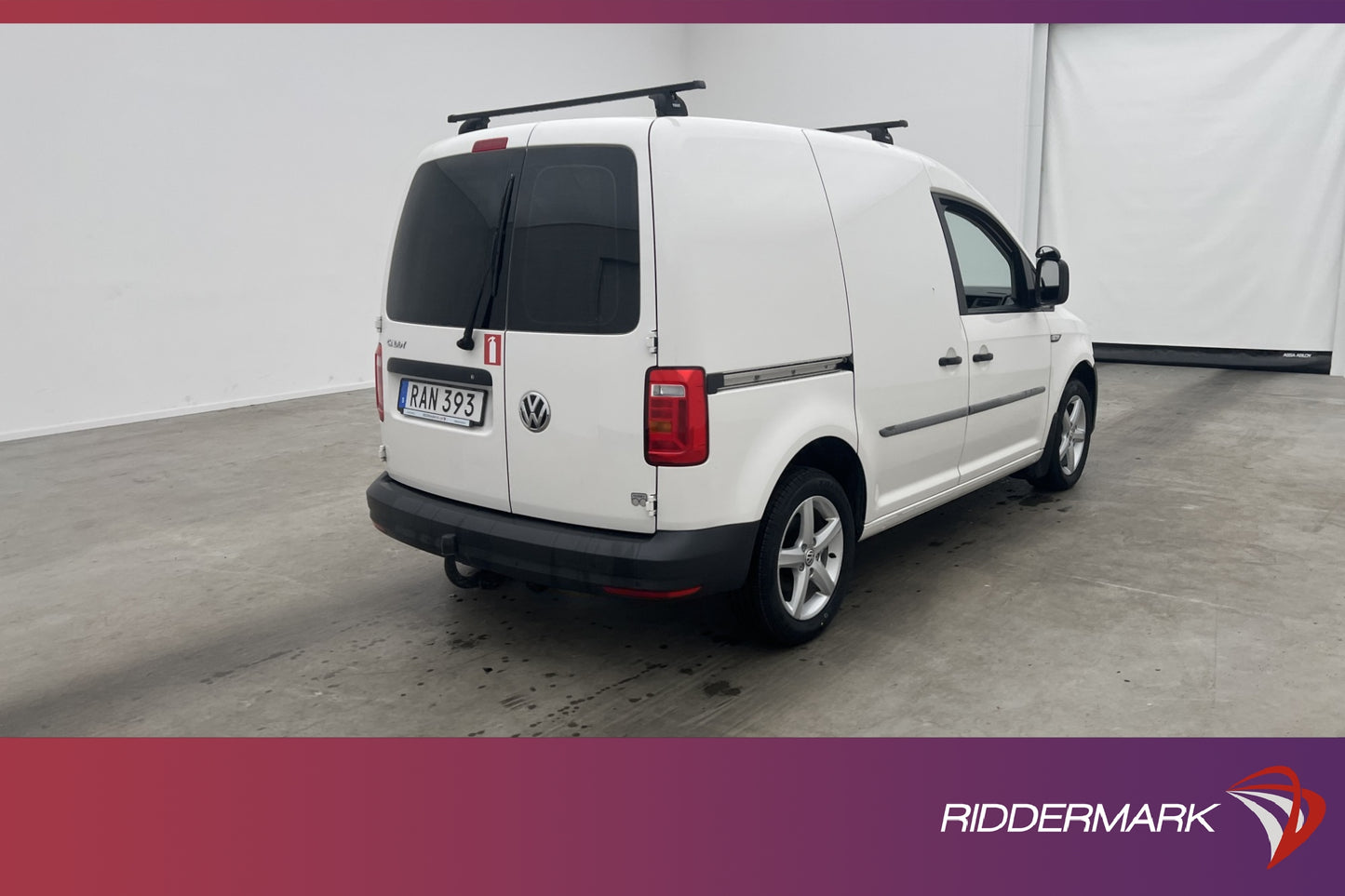 Volkswagen Caddy 2.0TDI DSG Värmare Dragkrok PDC Moms