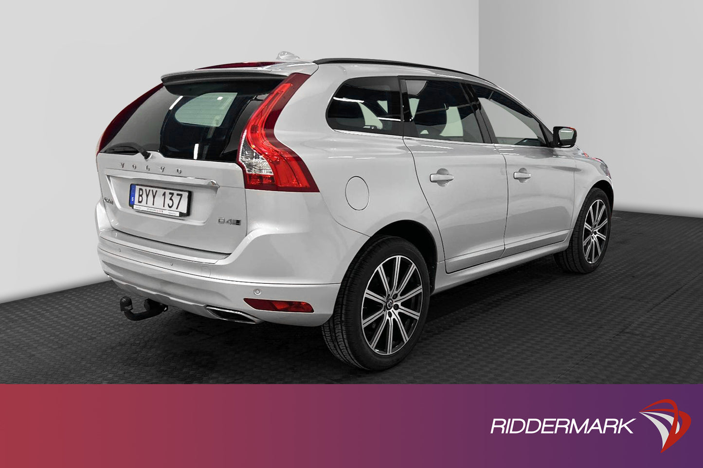 Volvo XC60 D4 AWD 190hk Momentum Drag Navi BLIS PDC Välserv