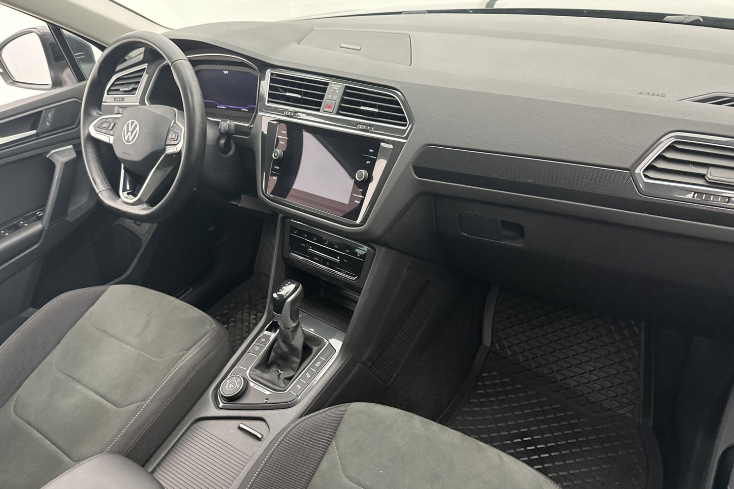 Volkswagen Tiguan 2.0 TDI 4M Driver Assist D-Värm Cockpit