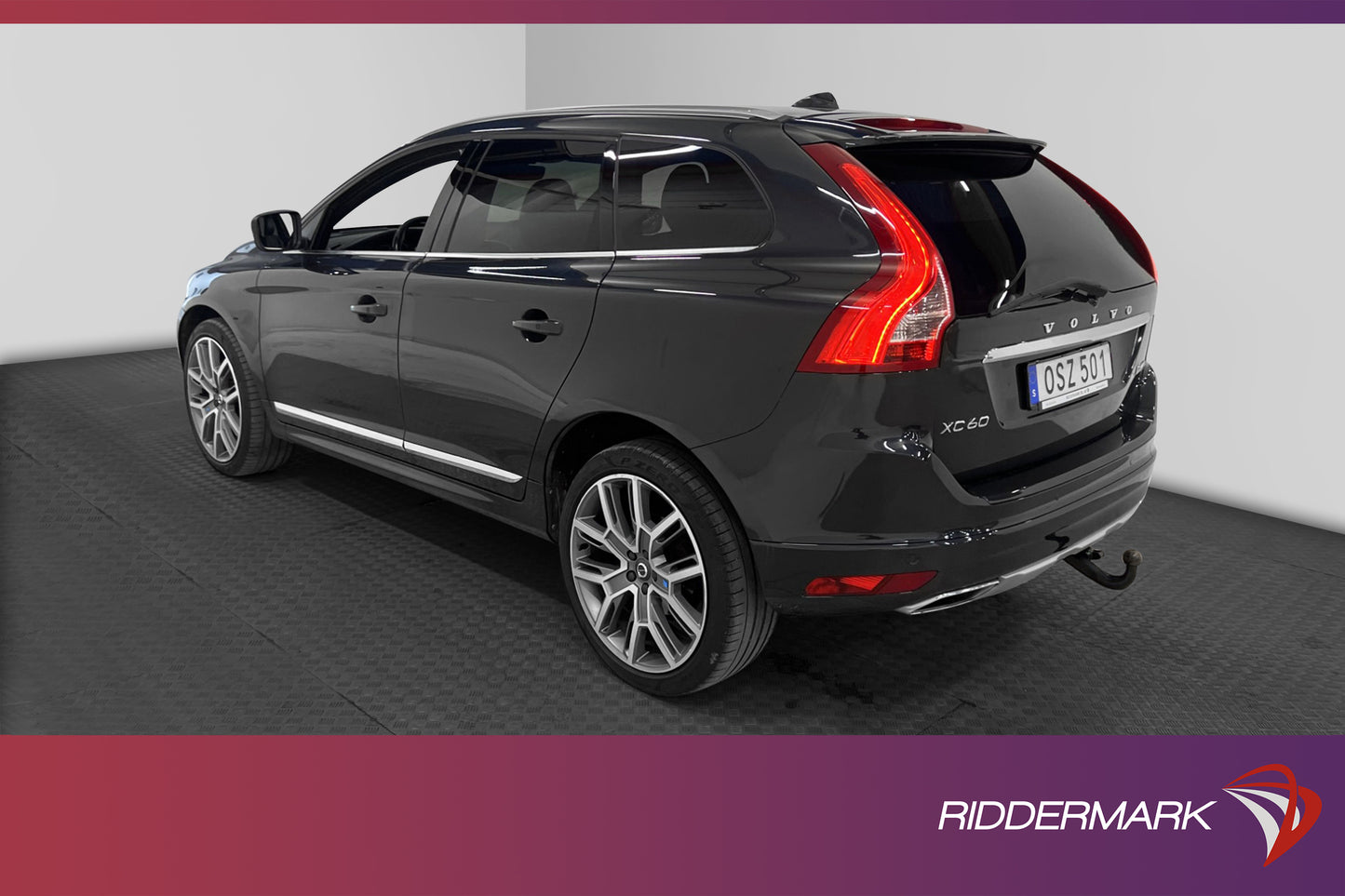 Volvo XC60 D4 AWD 190hk Summum VOC D-Värm Pano Drag BLIS