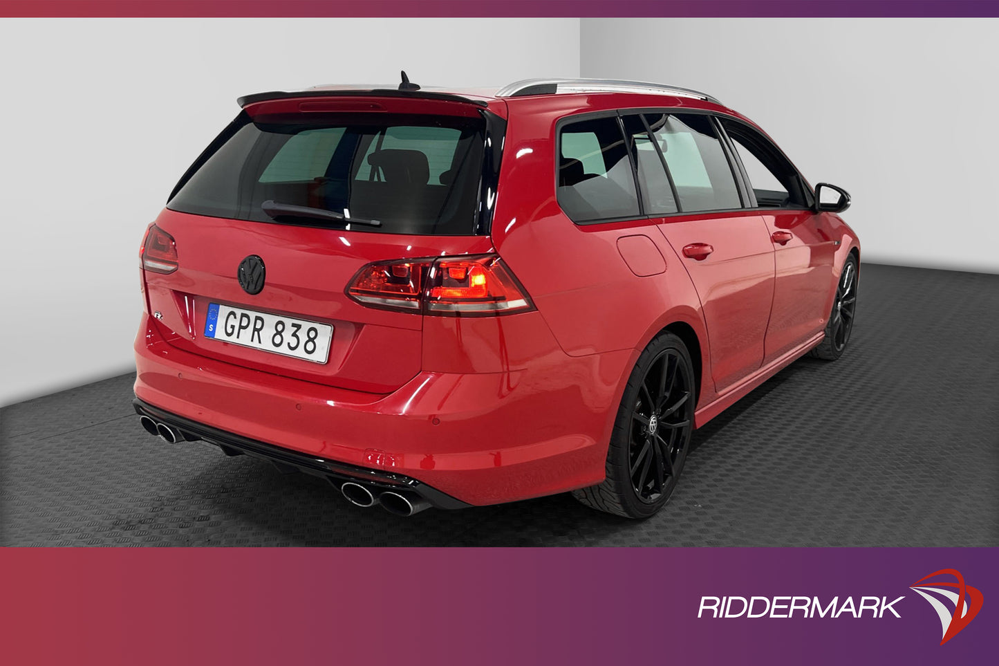 Volkswagen Golf R 2.0 4M DSG 300hk Pano B-kamera Alcantara