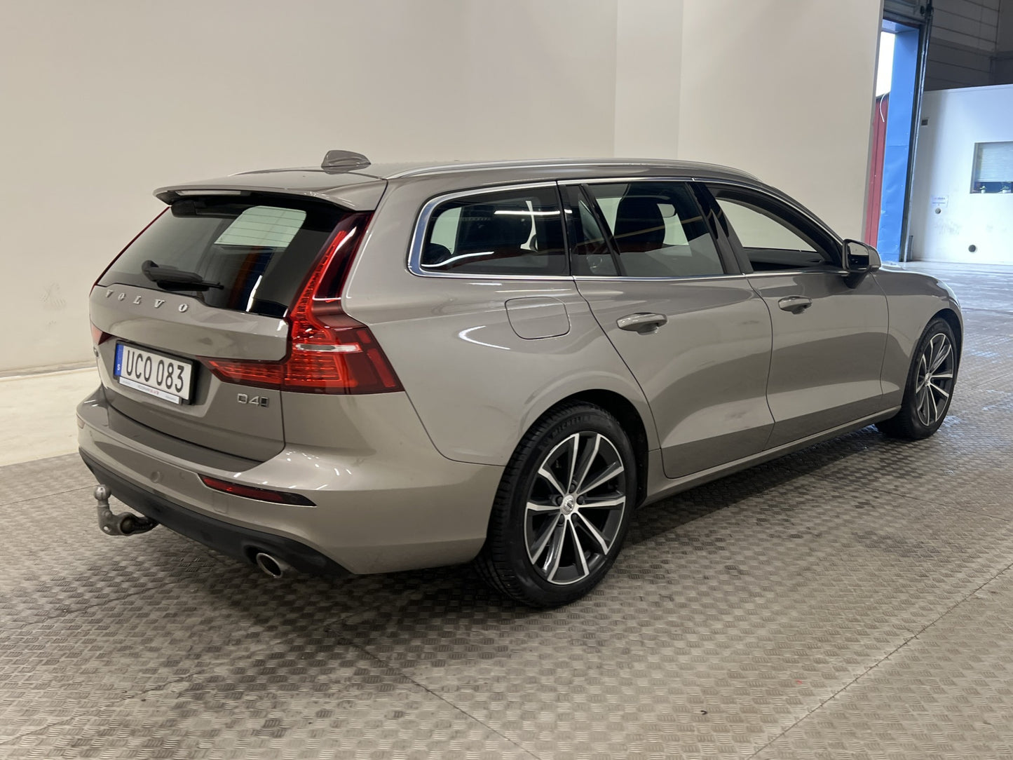 Volvo V60 D4 AWD 190hk Momentum VOC H/K Blis Kamera MOMS