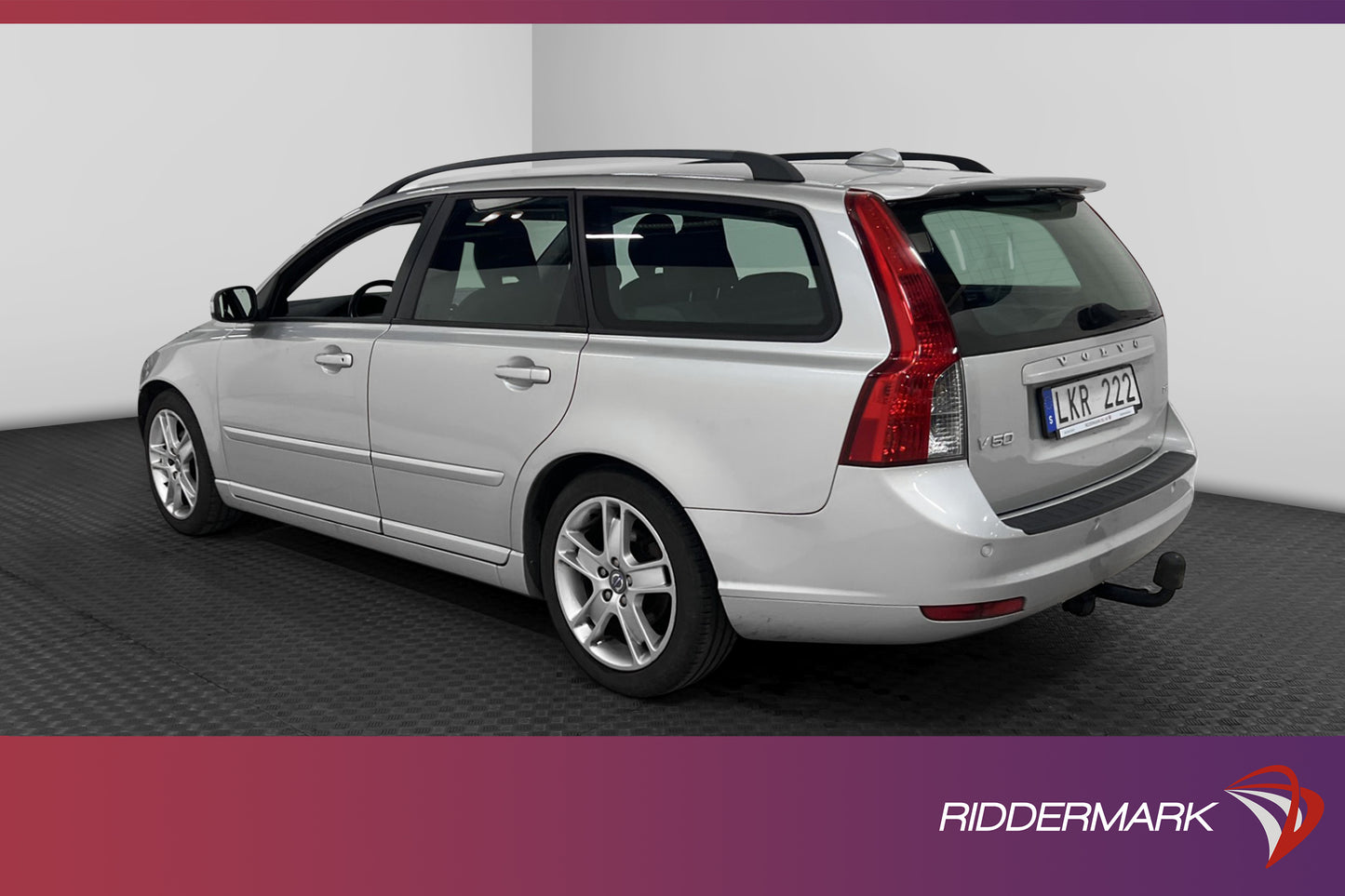 Volvo V50 1.8 125hk Momentum Värmare Dragkrok Välservad PDC