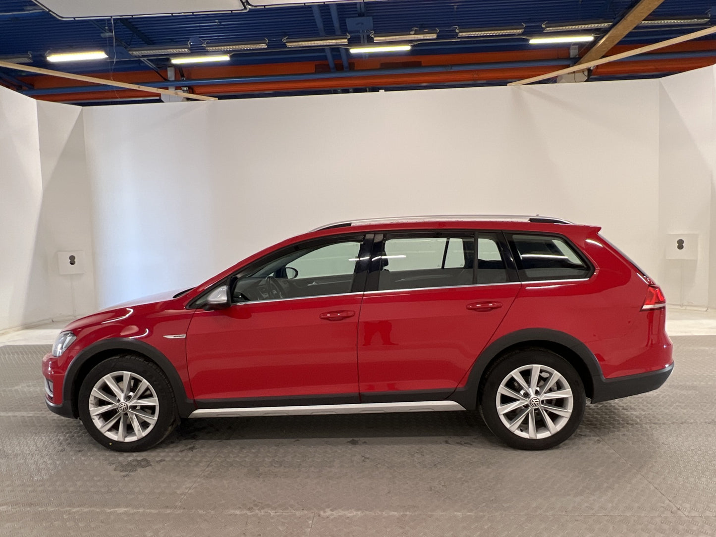 Volkswagen Golf Alltrack 2.0 TDI 4M 184hk Värmare B-kam Drag