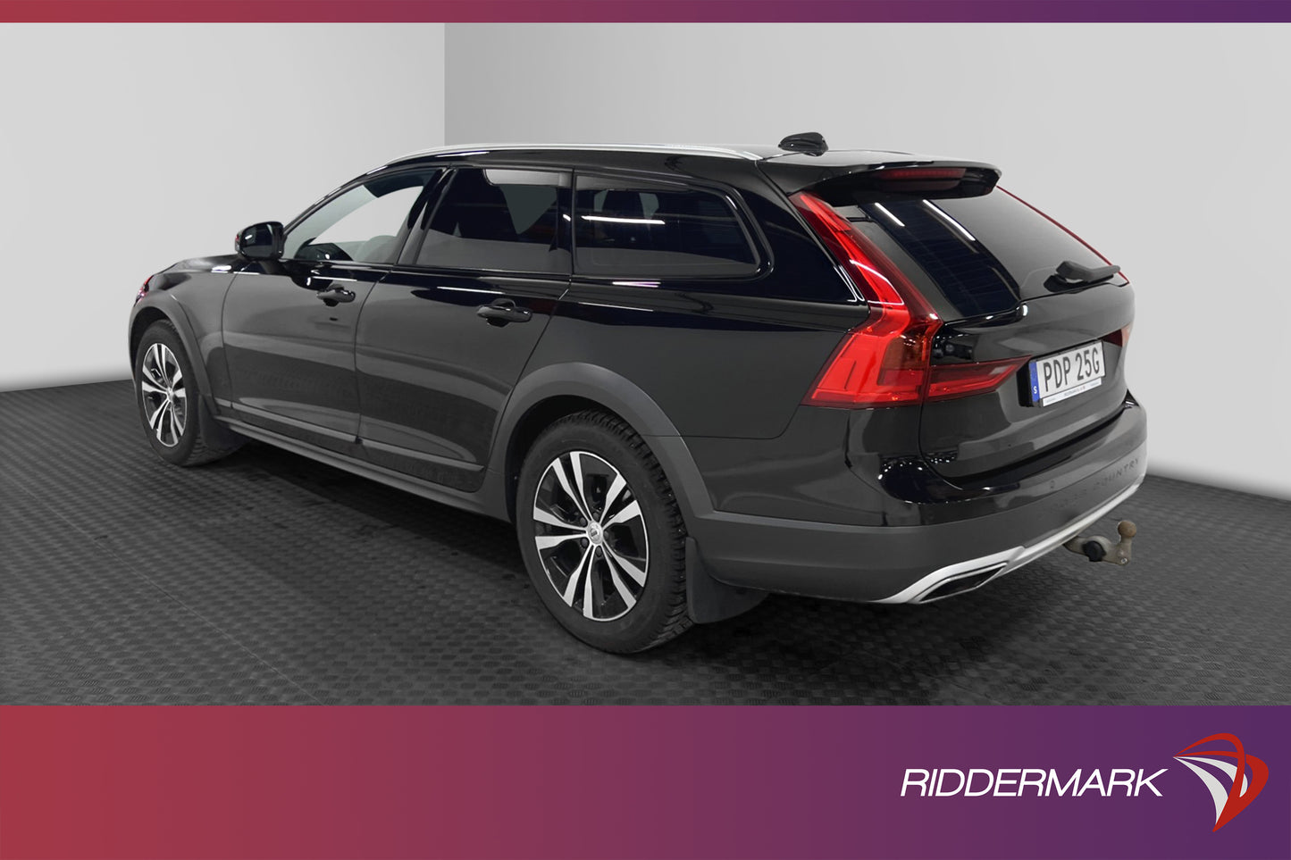 Volvo V90 Cross Country D4 200hk AWD Momentum D-Värm VOC H/K