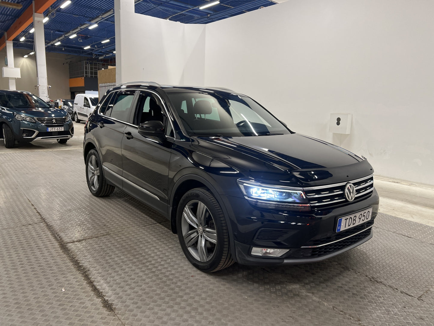 Volkswagen Tiguan 4M 190hk Cockpit Dynaudio Pano Värm Drag