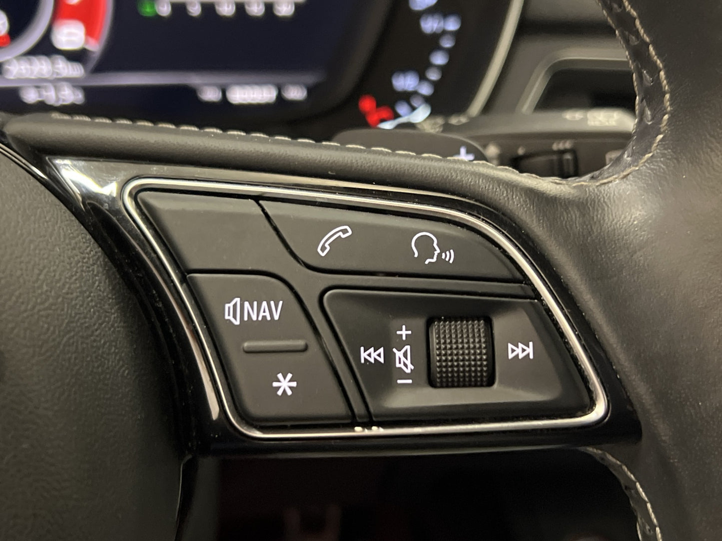 Audi S4 Avant V6 Q 354hk Värmare Cockpit Kamera HUD Matrix