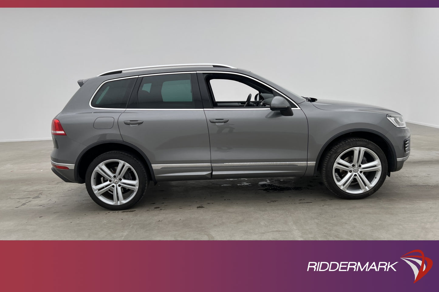 Volkswagen Touareg 3.0 V6 4M 204hk R-Line Kamera Skinn Drag