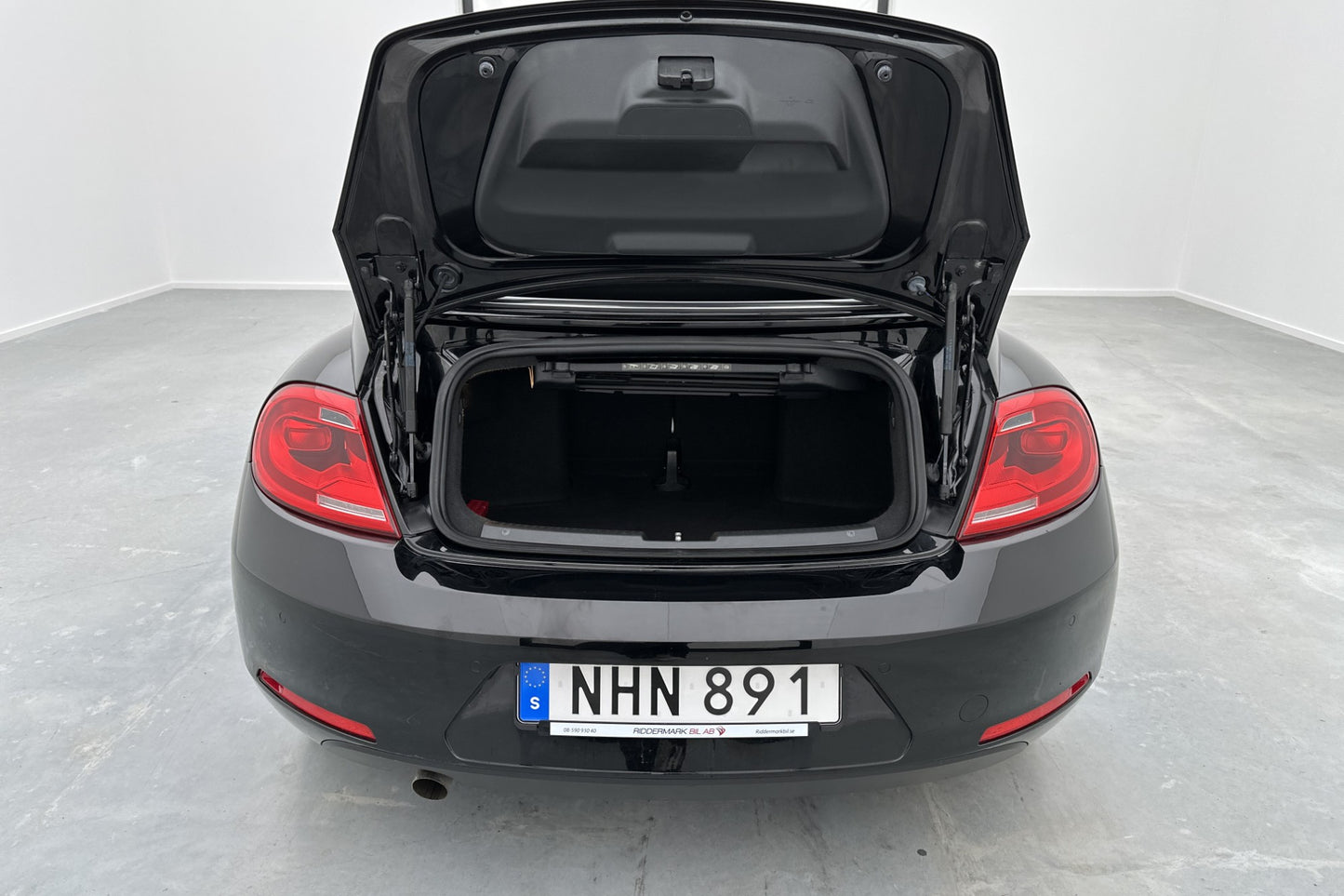 Volkswagen Beetle Cabriolet 1.2 TSI Design+ PDC Skinn 105hk