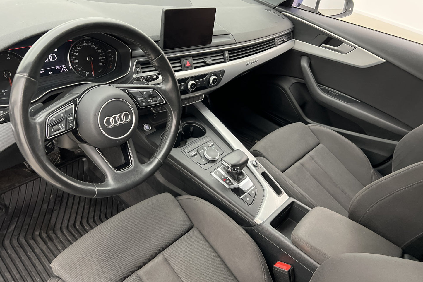 Audi A4 Avant 40 TDI Quattro 190hk Proline Värmare MOMS