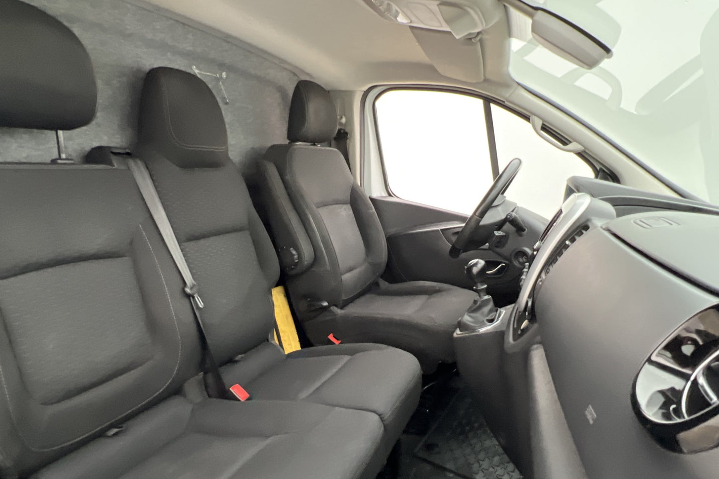 Opel Vivaro 1.6CDTI Värmare Dragkrok B-Kamera Moms 1-Ägare