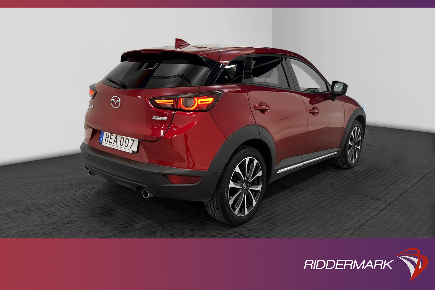 Mazda CX-3 2.0 SKYACTIV-G Optimum BOSE Skinn Kamera Navi HUD