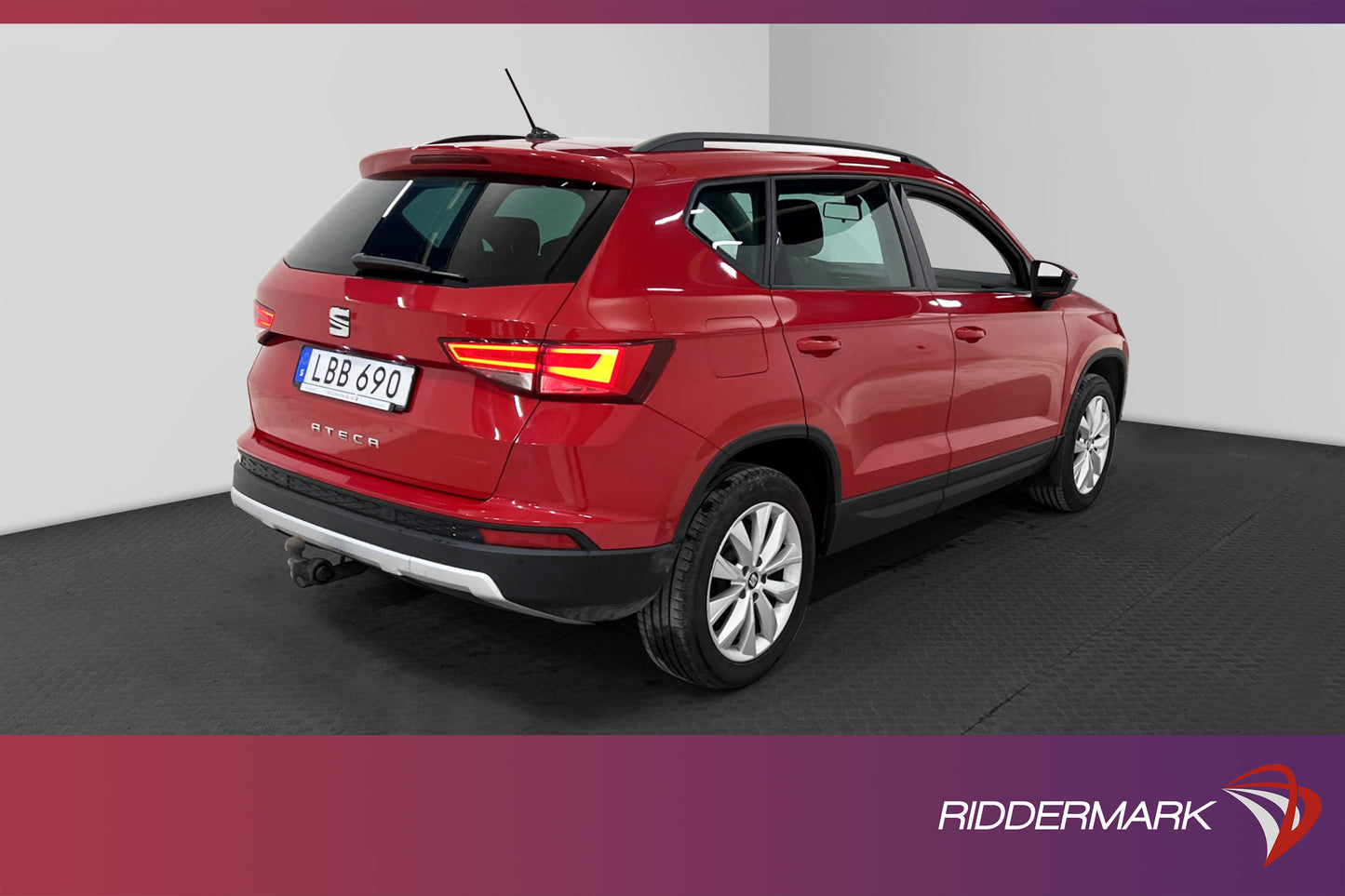 SEAT Ateca 1.0 TSI 115hk Style Värmare CarPlay Sensorer Drag