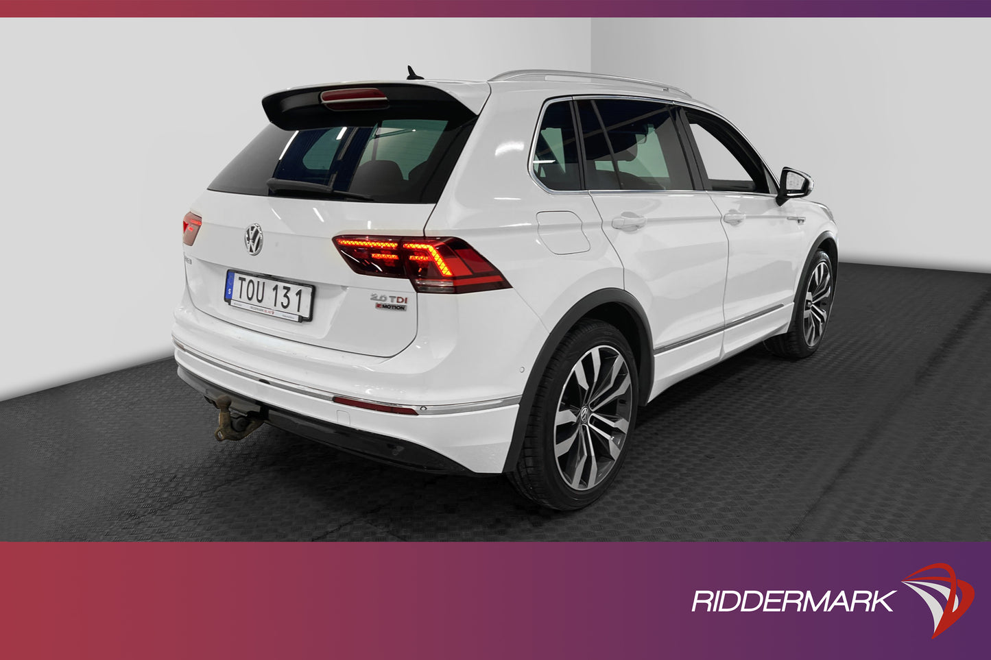 Volkswagen Tiguan 2.0 TDI 190hk 4M R-Line DVärm Cockpit Pano