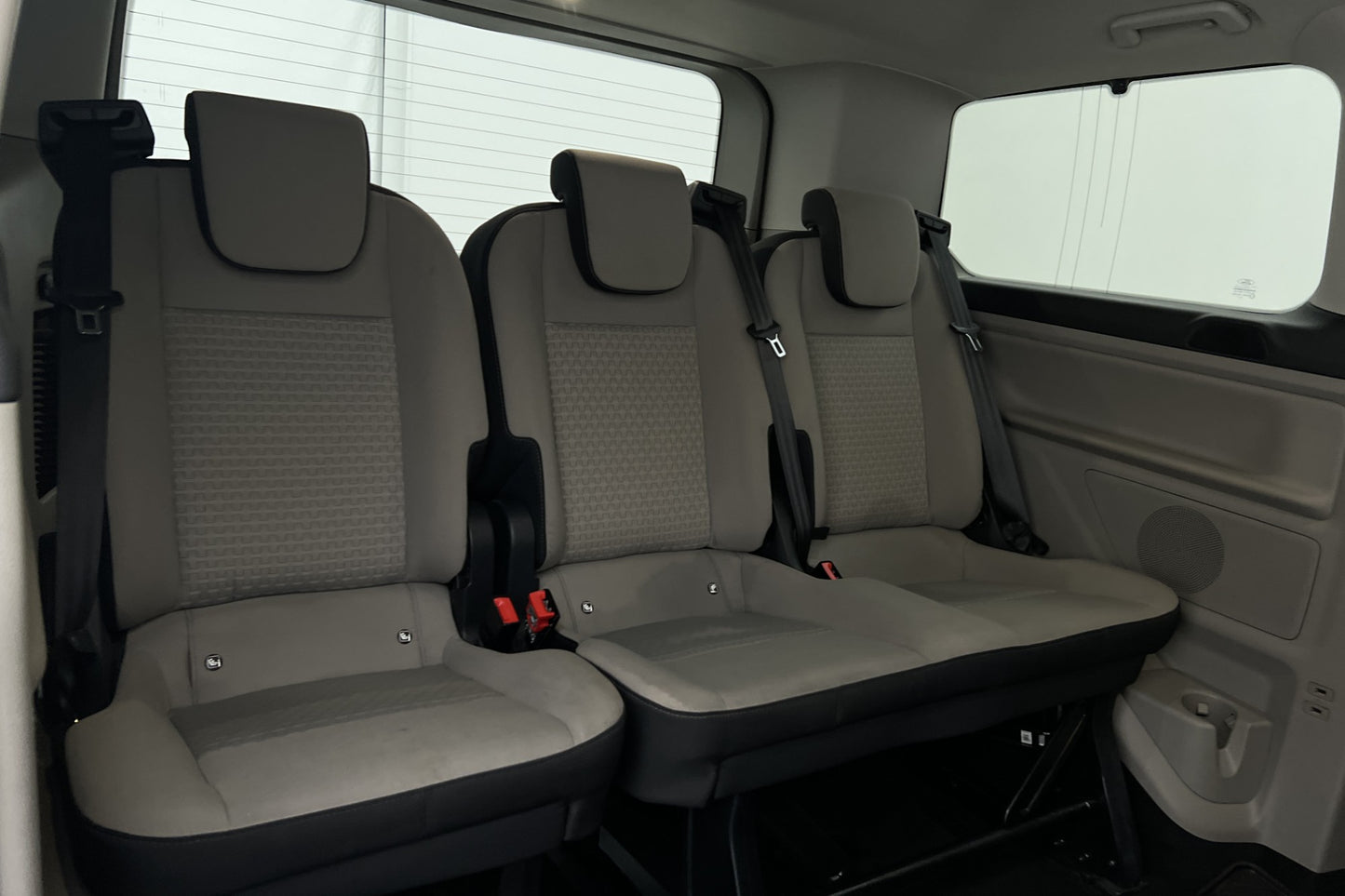 Ford Tourneo Custom 2.0TDCi Värmare CARPLAY B-Kamera 9-Sits