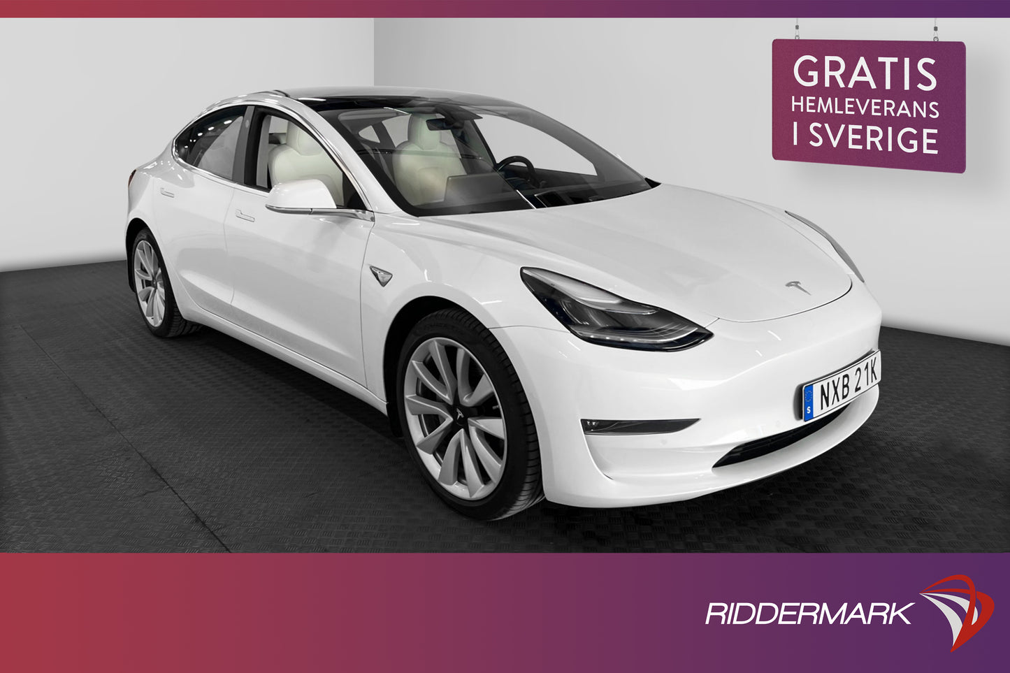 Tesla Model 3 Long Range AWD 440hk Svensksåld Ljus interiör