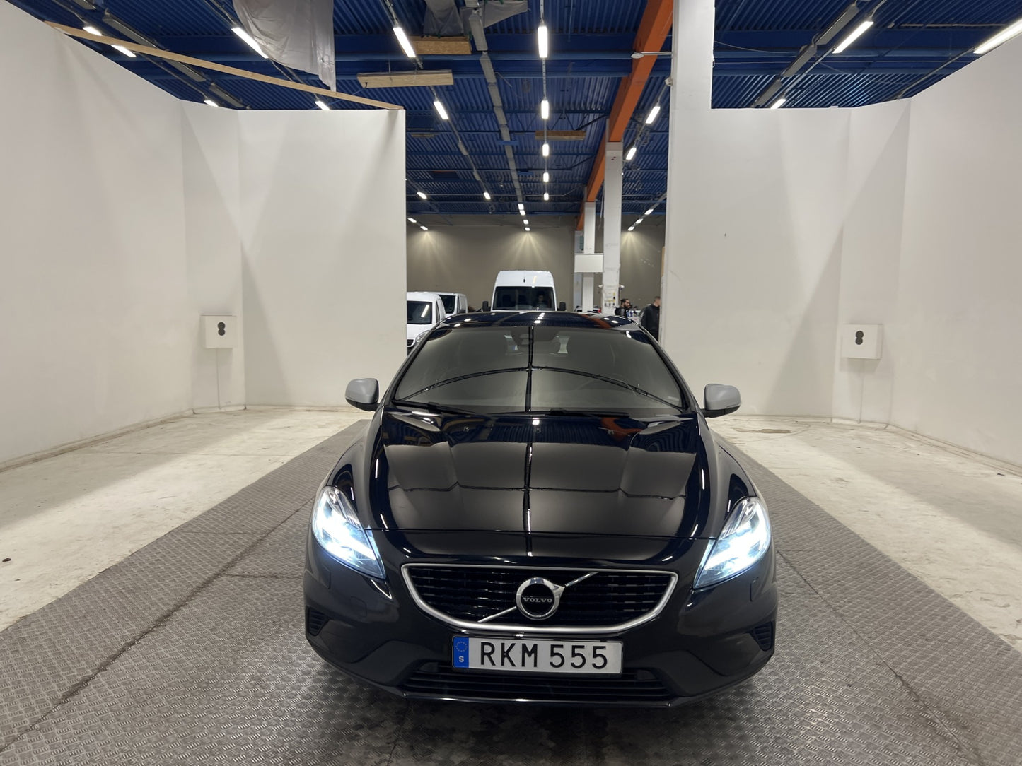 Volvo V40 D3 150hk R-Design VOC D-värmare Keyless Halvskinn