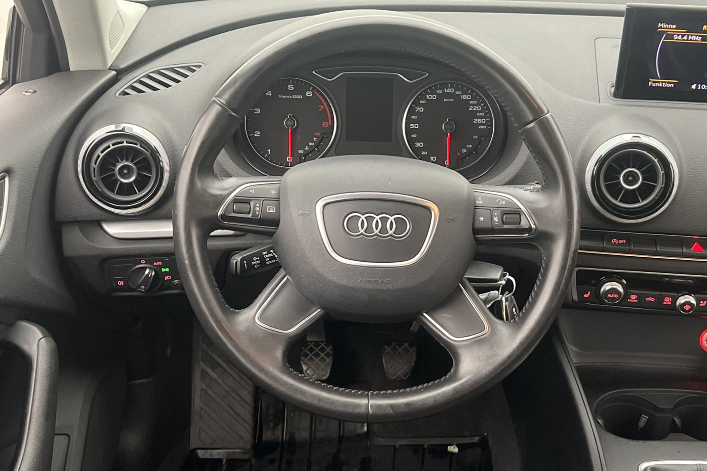 Audi A3 Sportback TFSI 122hk Attraction Sensorer Välservad