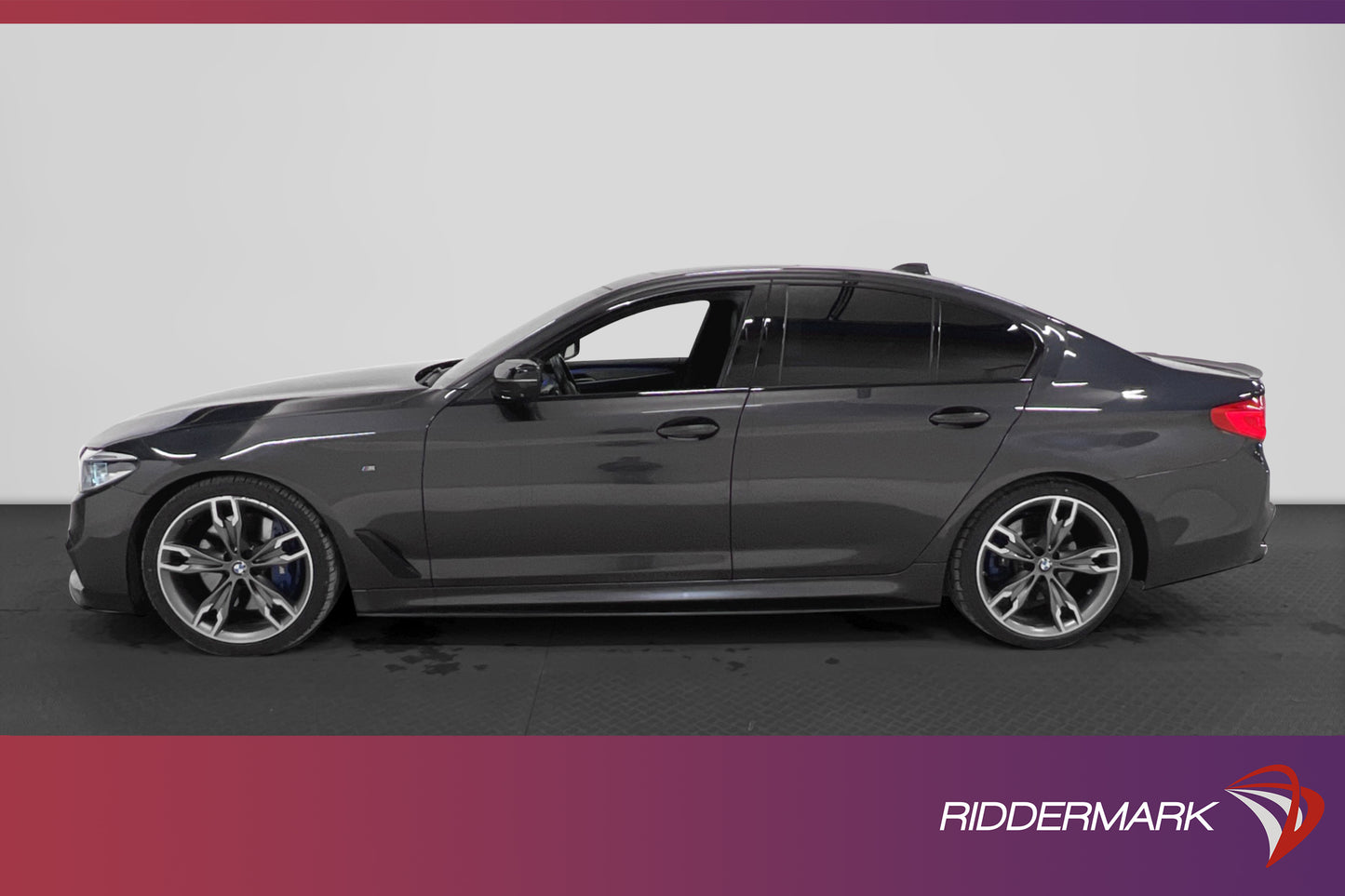 BMW M550 i xDrive Sedan 462hk Ultimate B&W Pano 360° Night