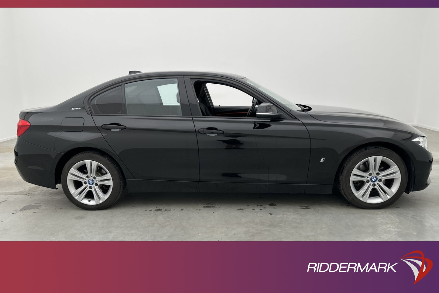 BMW 330 e Sedan 252hk Sport line Navi HiFi Välservad